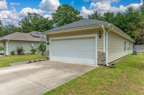 A home in Niceville