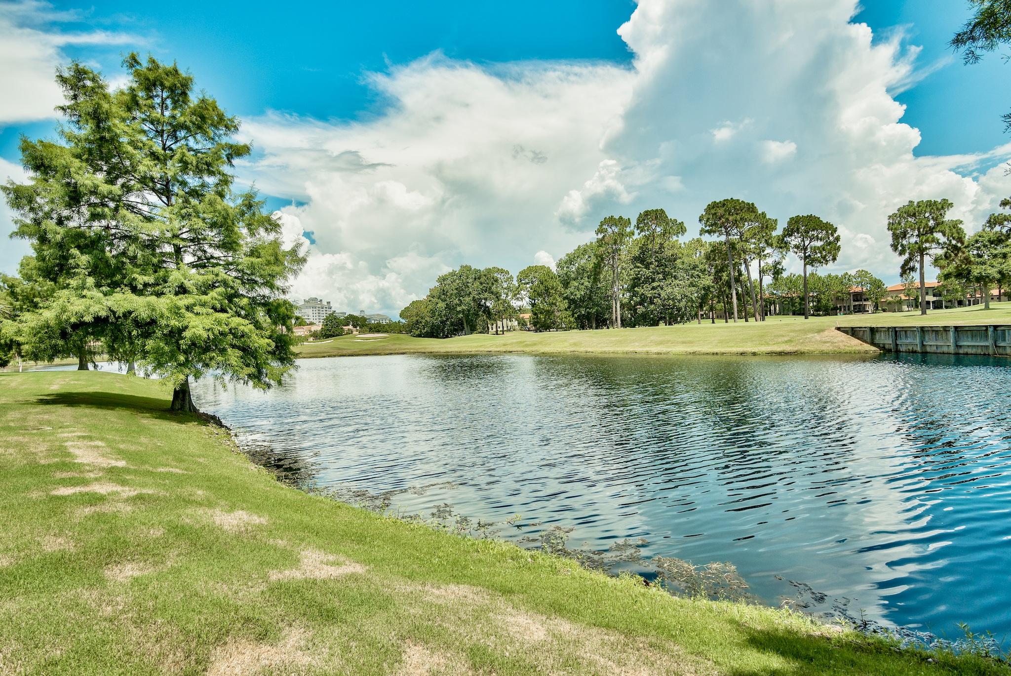 MAGNOLIA BAY - Residential