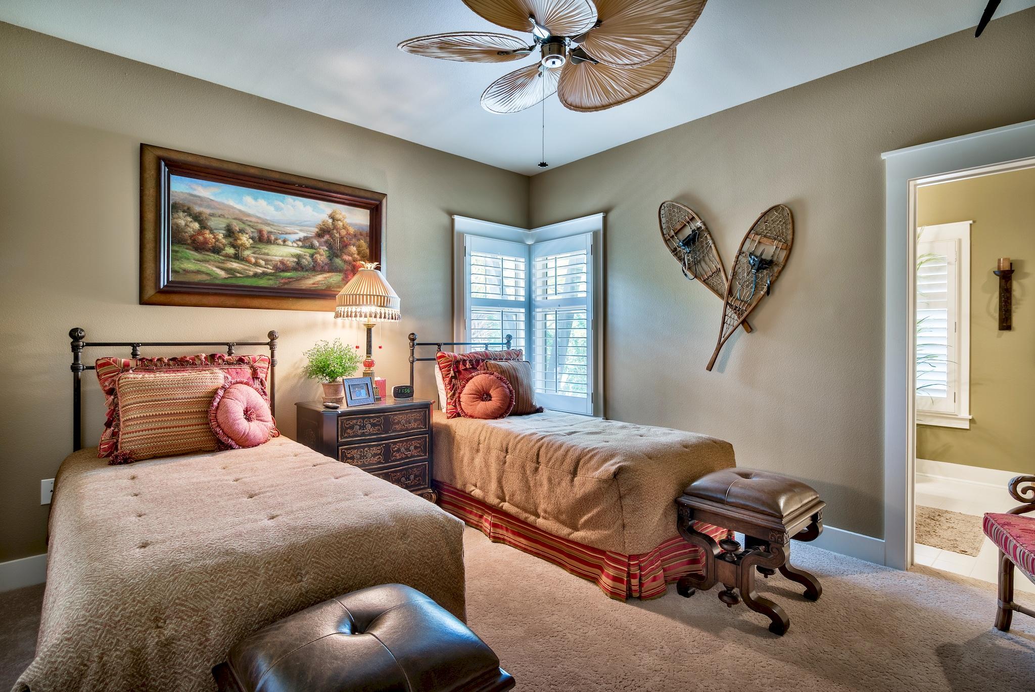 MAGNOLIA BAY - Residential