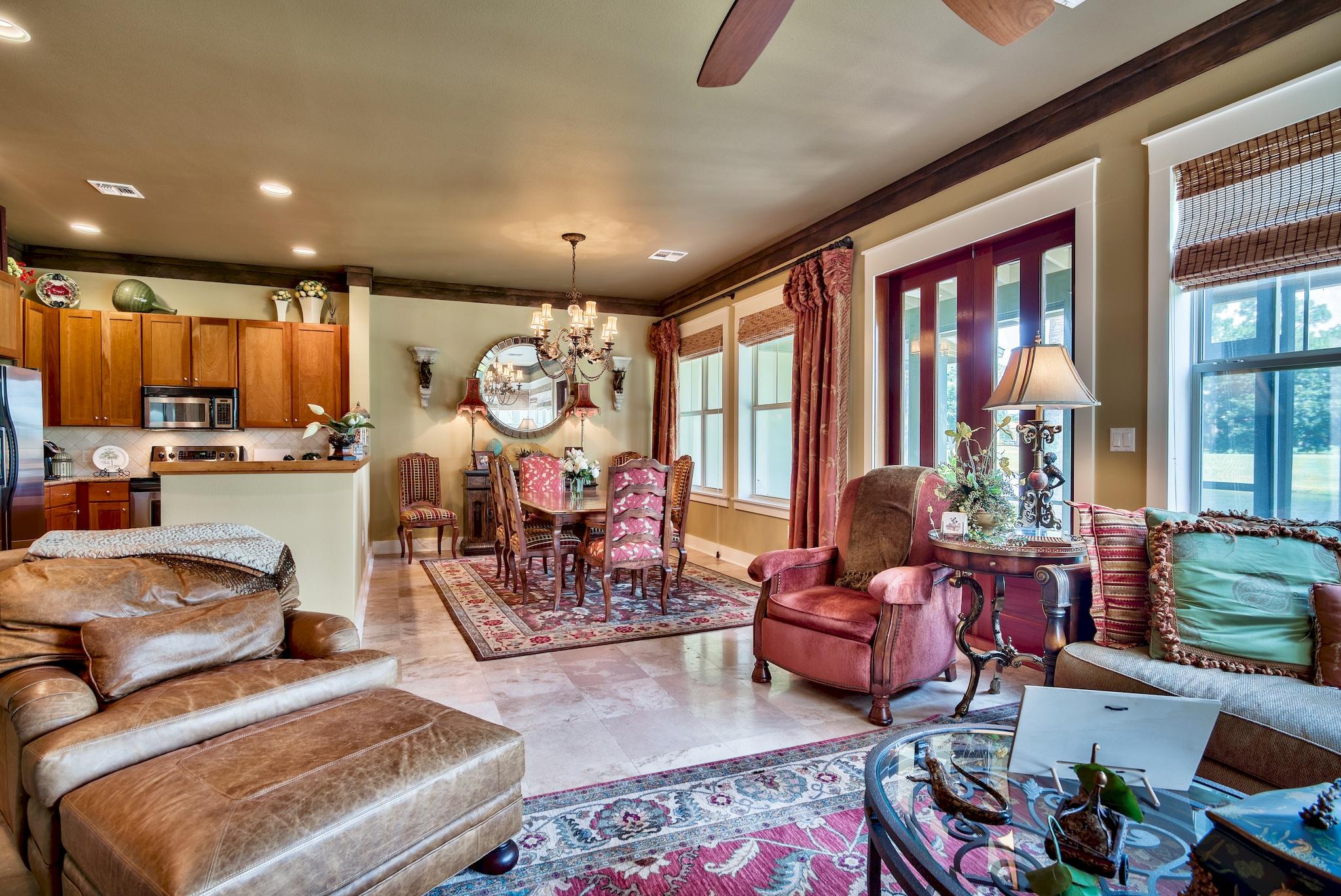 MAGNOLIA BAY - Residential