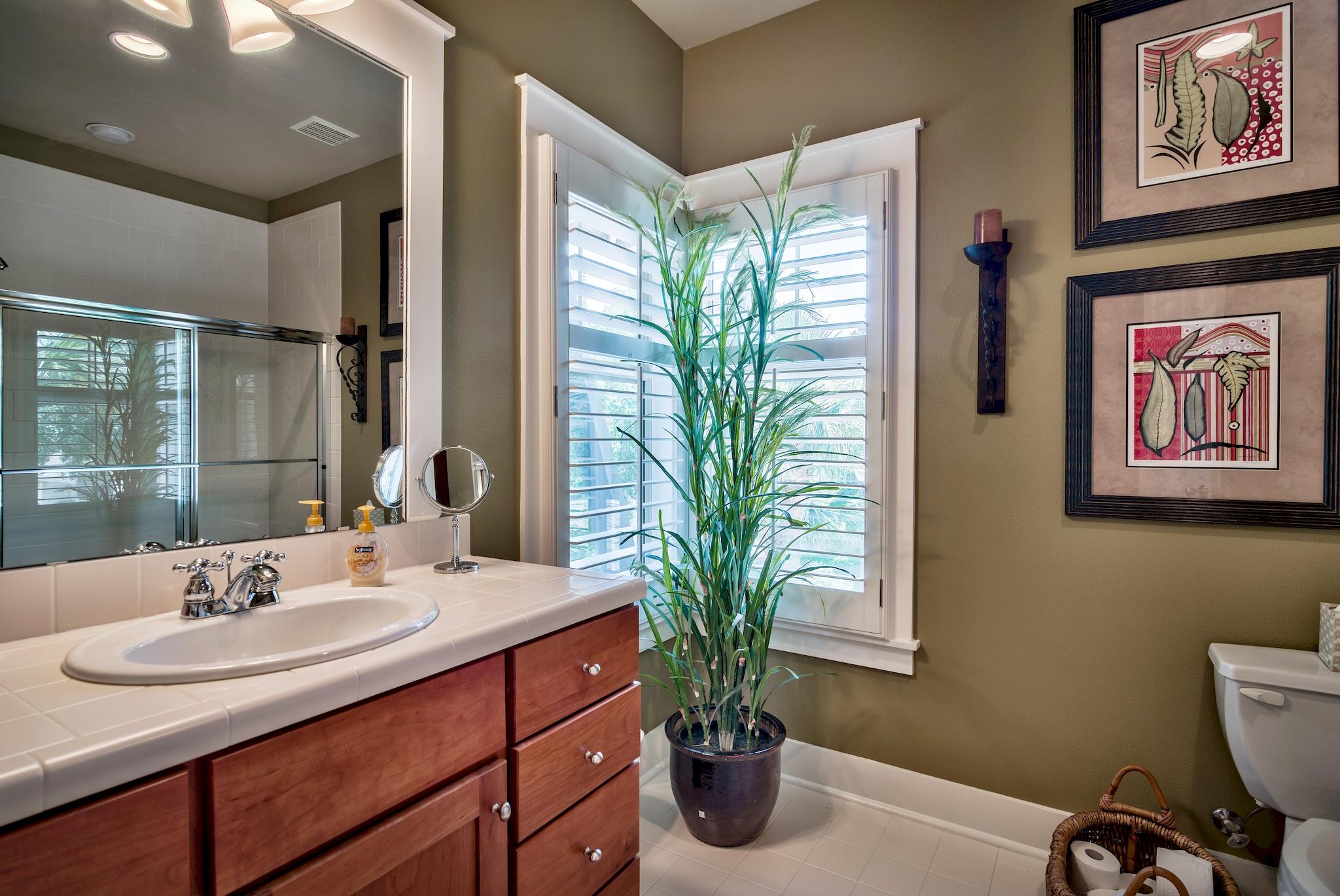 MAGNOLIA BAY - Residential