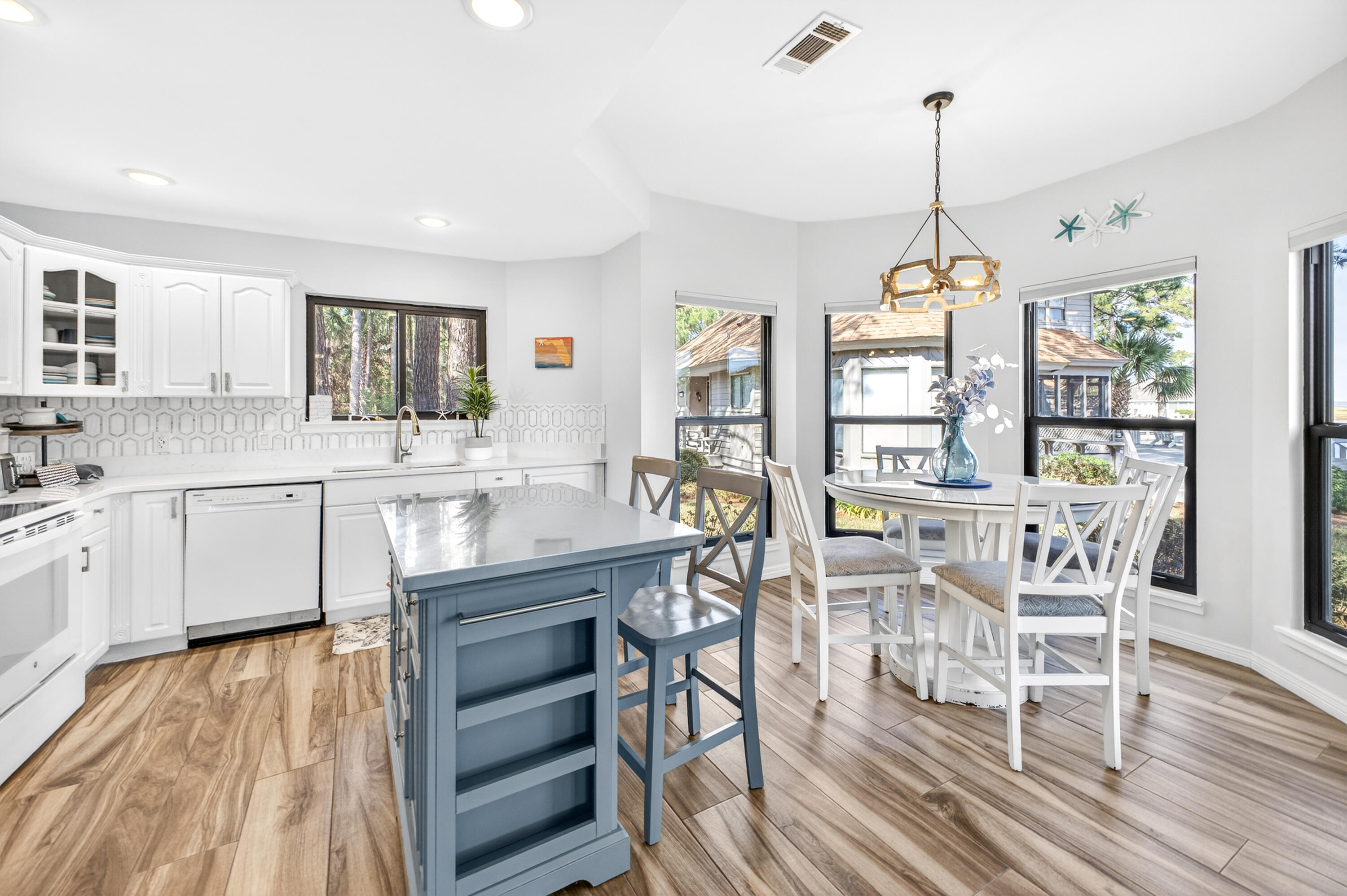 FAIRWAYS THE - Residential