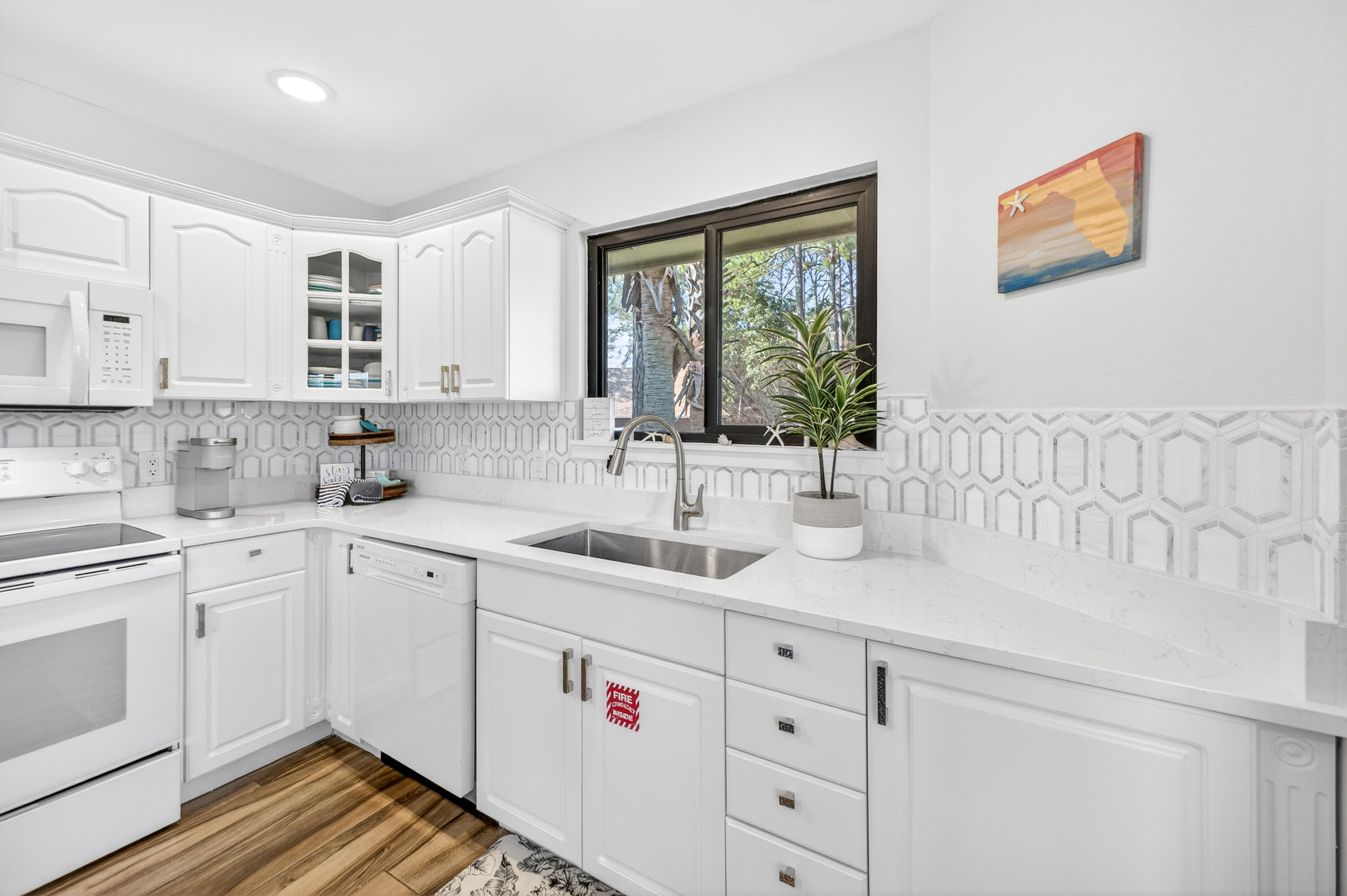 FAIRWAYS THE - Residential