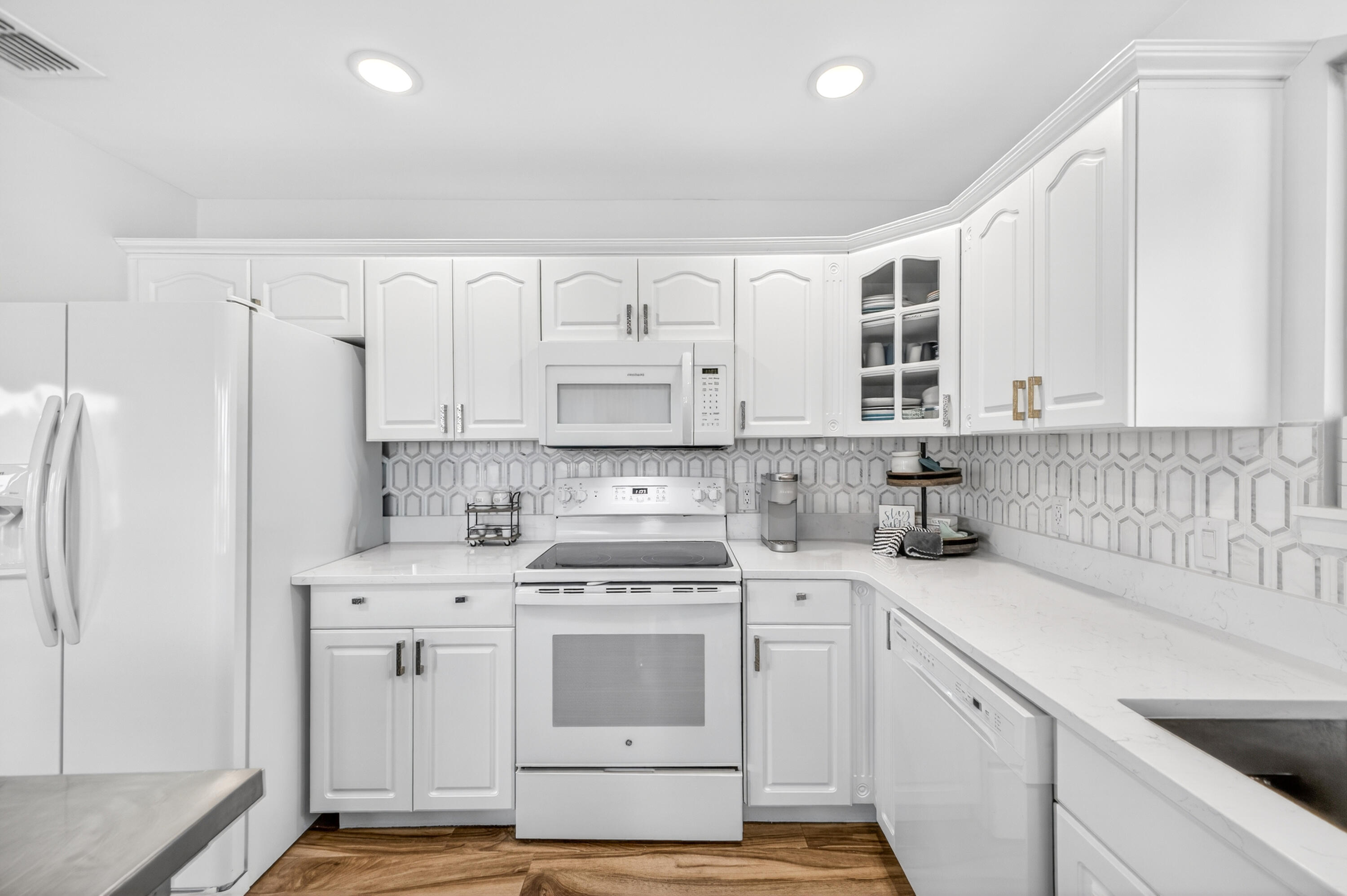 FAIRWAYS THE - Residential