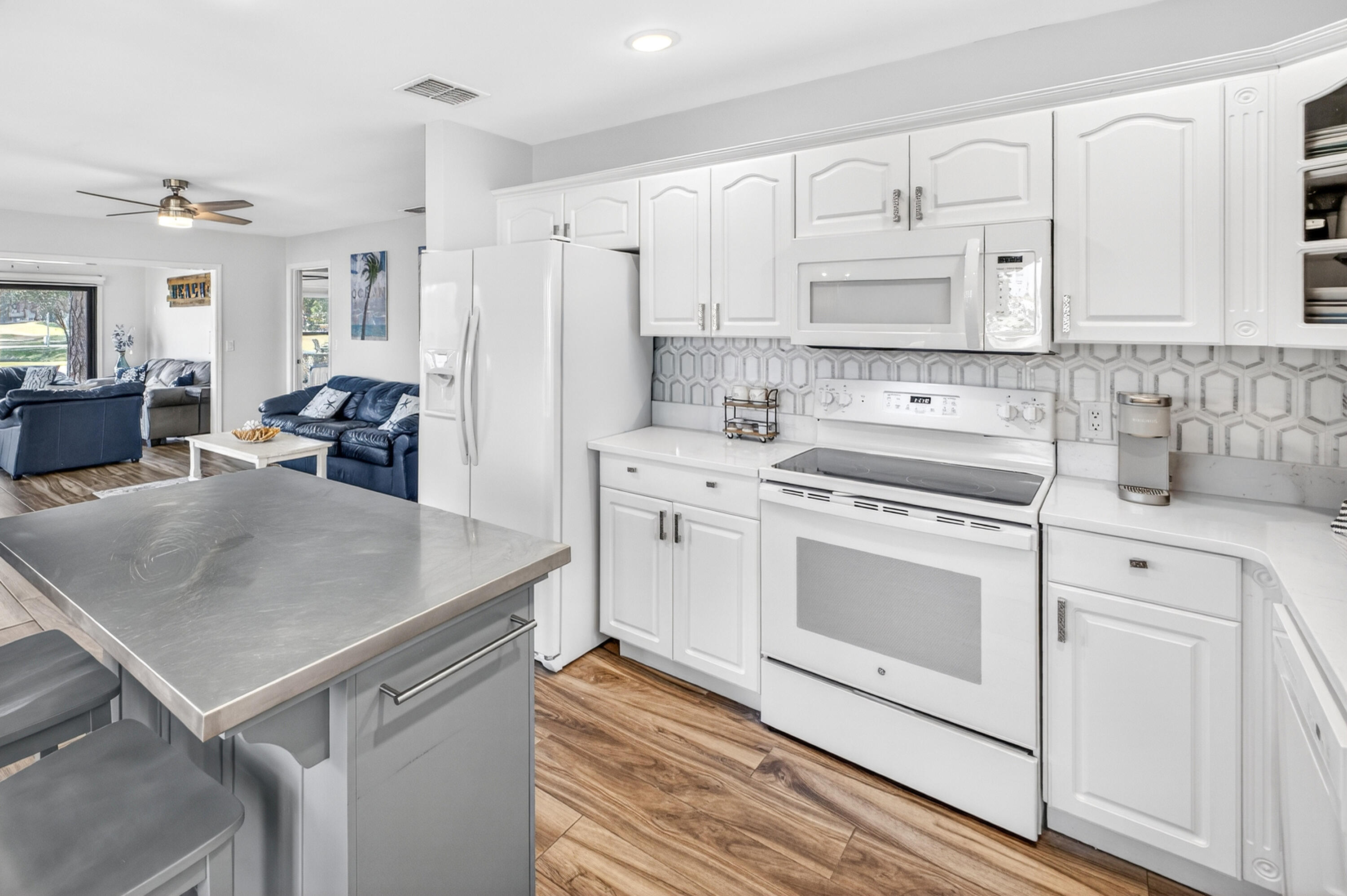 FAIRWAYS THE - Residential