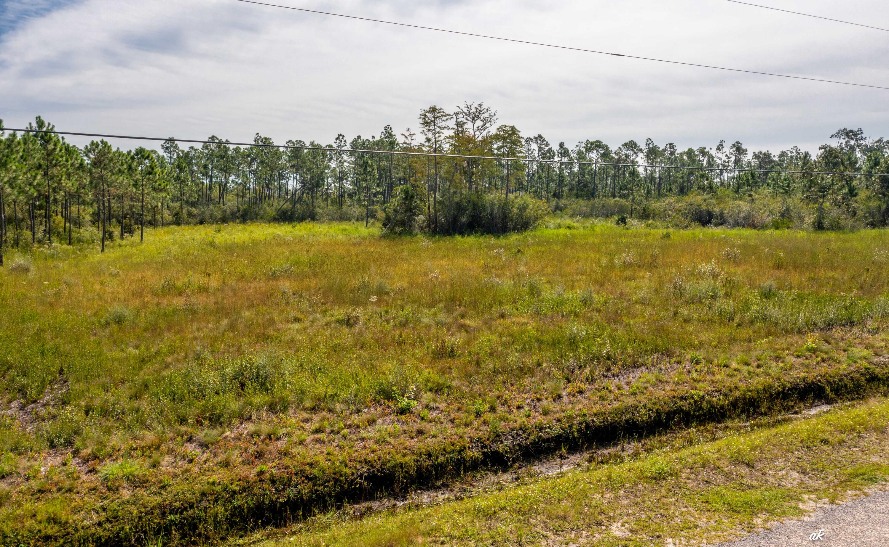 NO RECORDED SUBDIVISION - Land