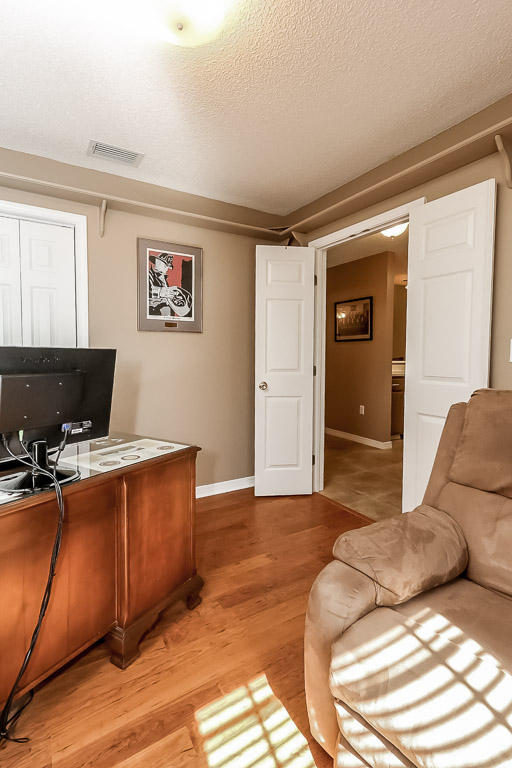 ESCADA - Residential