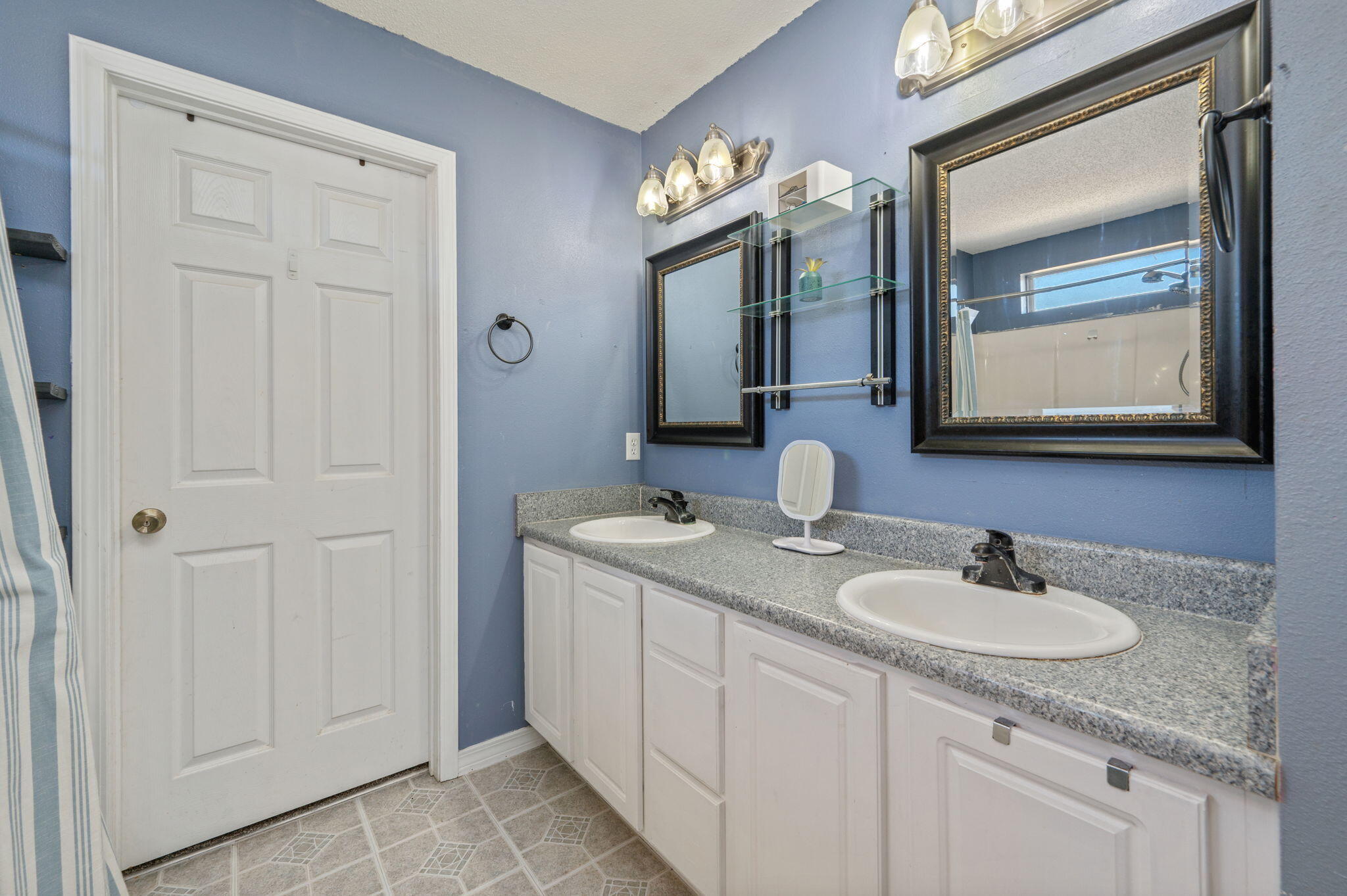 NORTHVIEW ESTATES 7TH ADDN - Residential