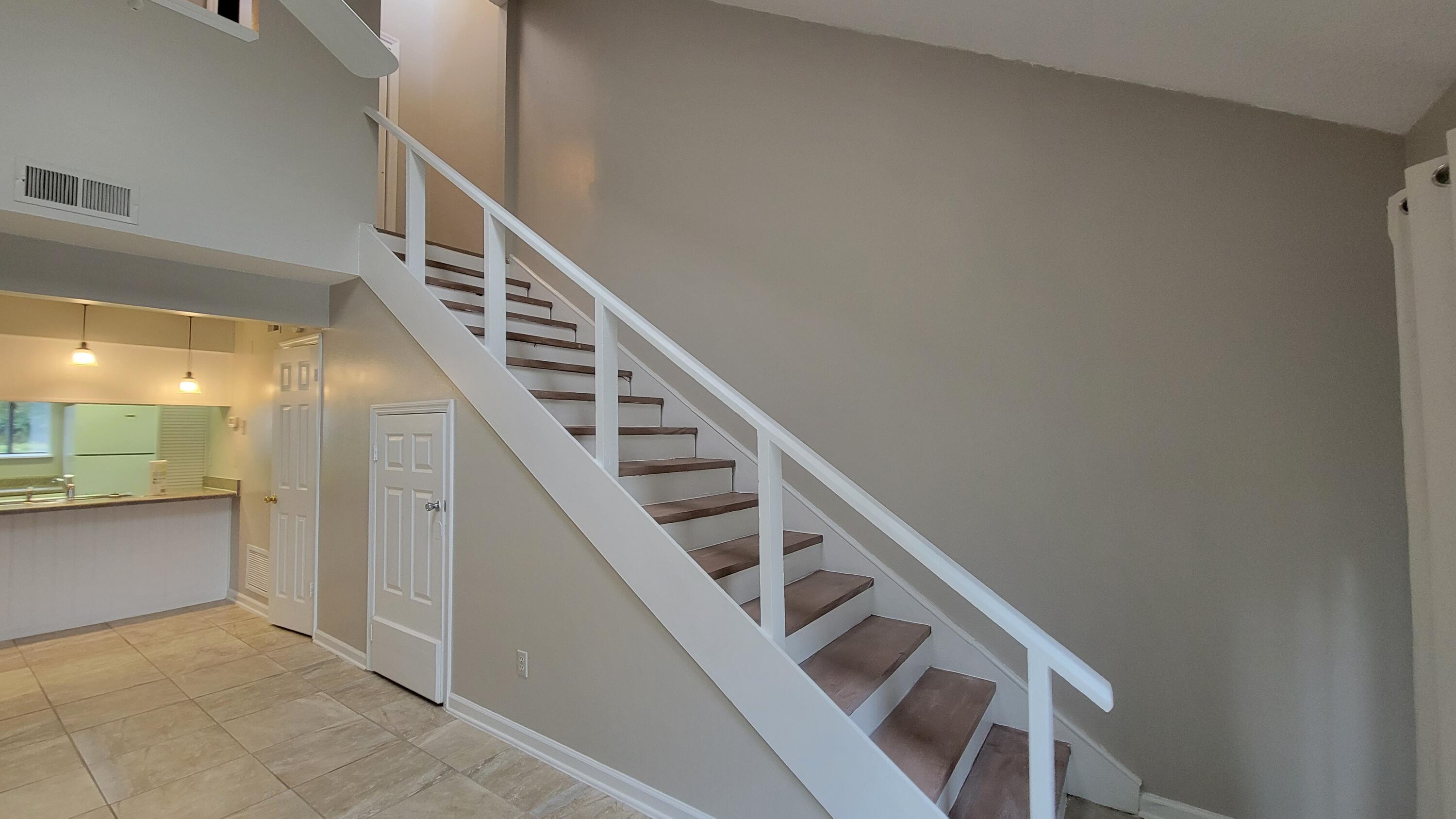 CAMP CREEK VILLAGE - Residential Lease