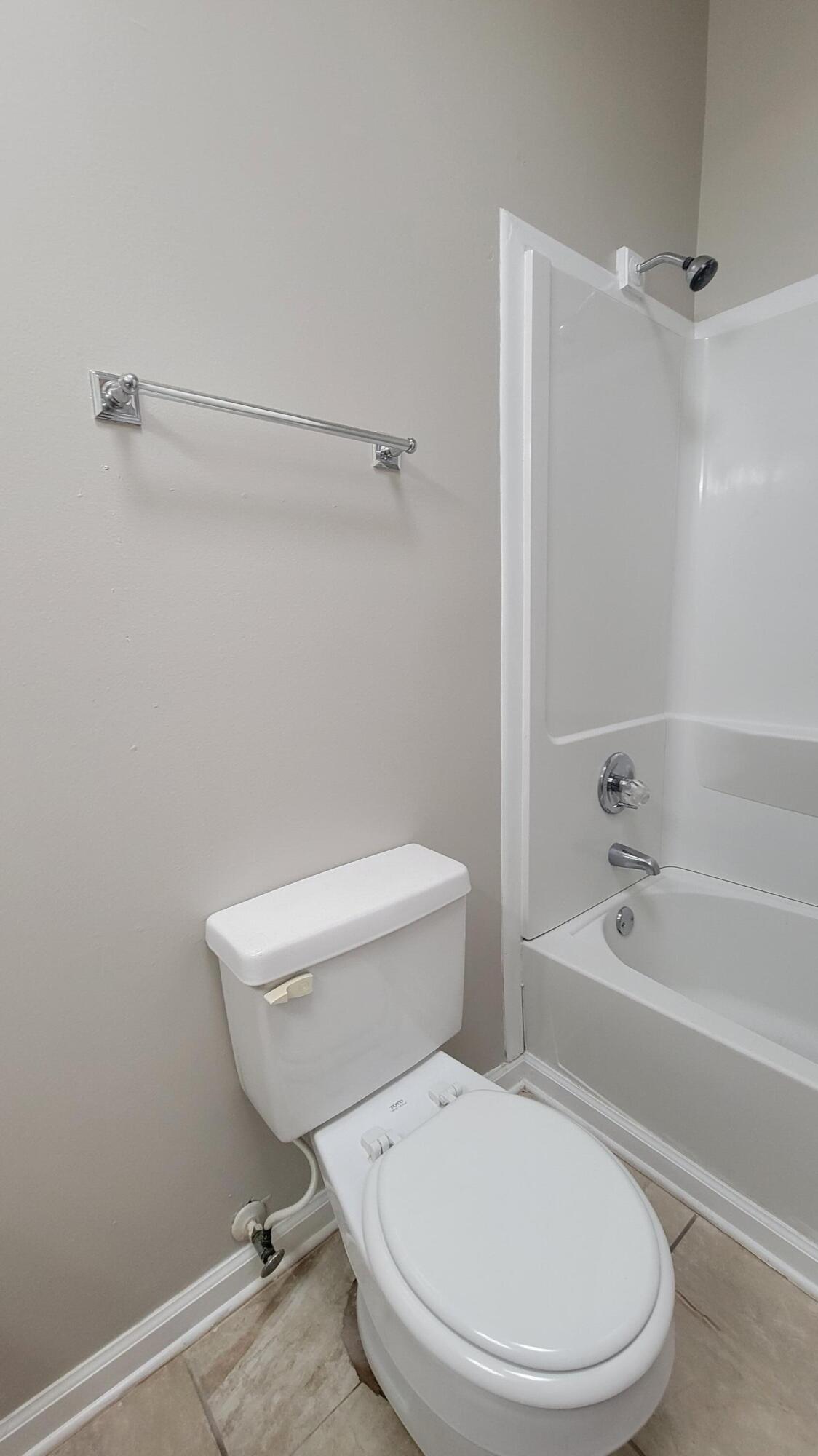 CAMP CREEK VILLAGE - Residential Lease