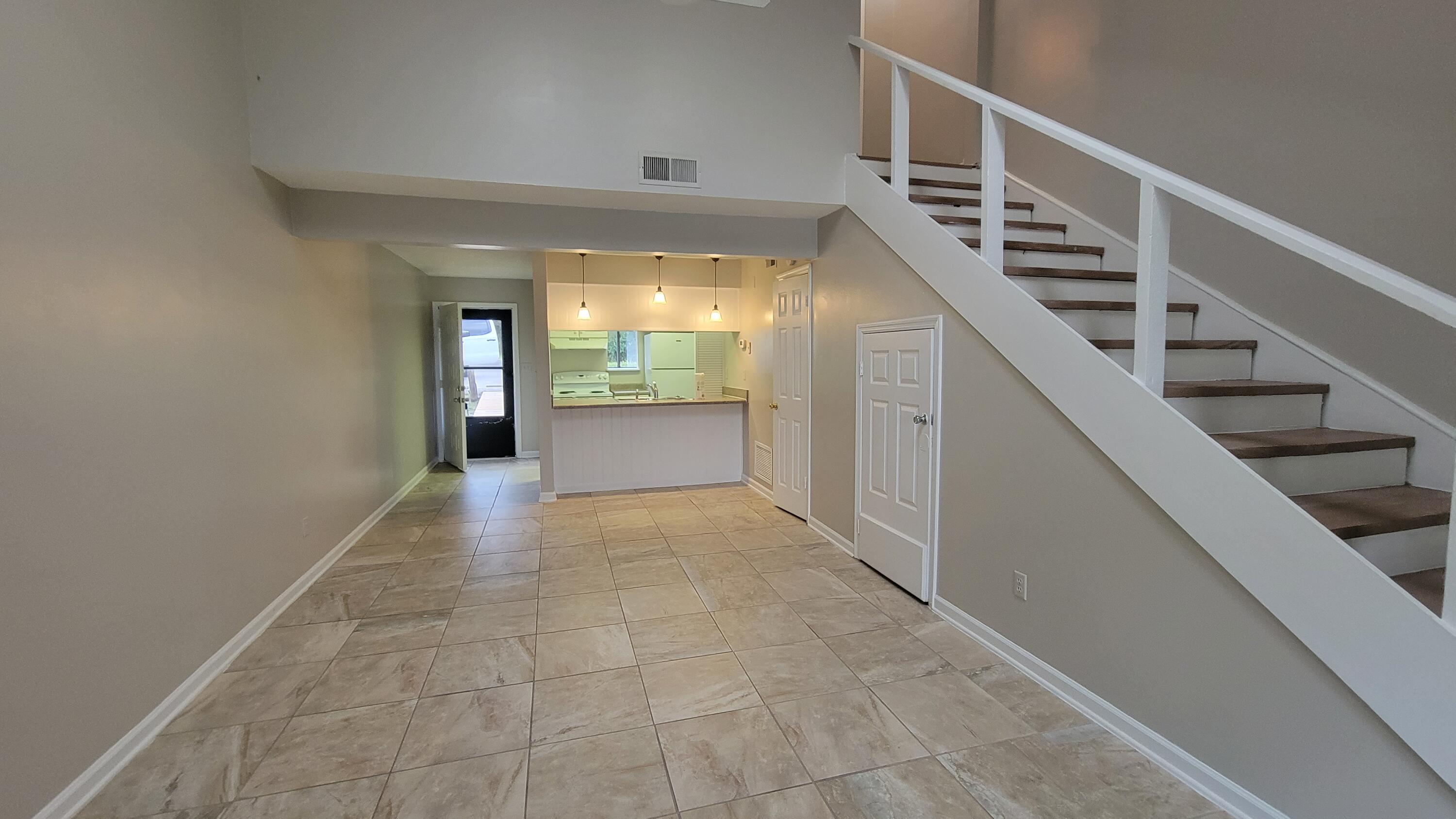 CAMP CREEK VILLAGE - Residential Lease