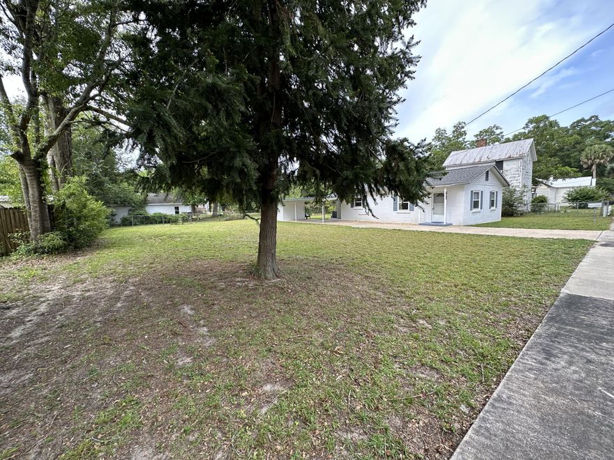 Renovated cinderblock home with 2 bedrooms and 1 bath. This cute and cozy home is a must see. Custom made wood doors, galvanized metal shower walls, wood look tile and more. Call today for your private showing!