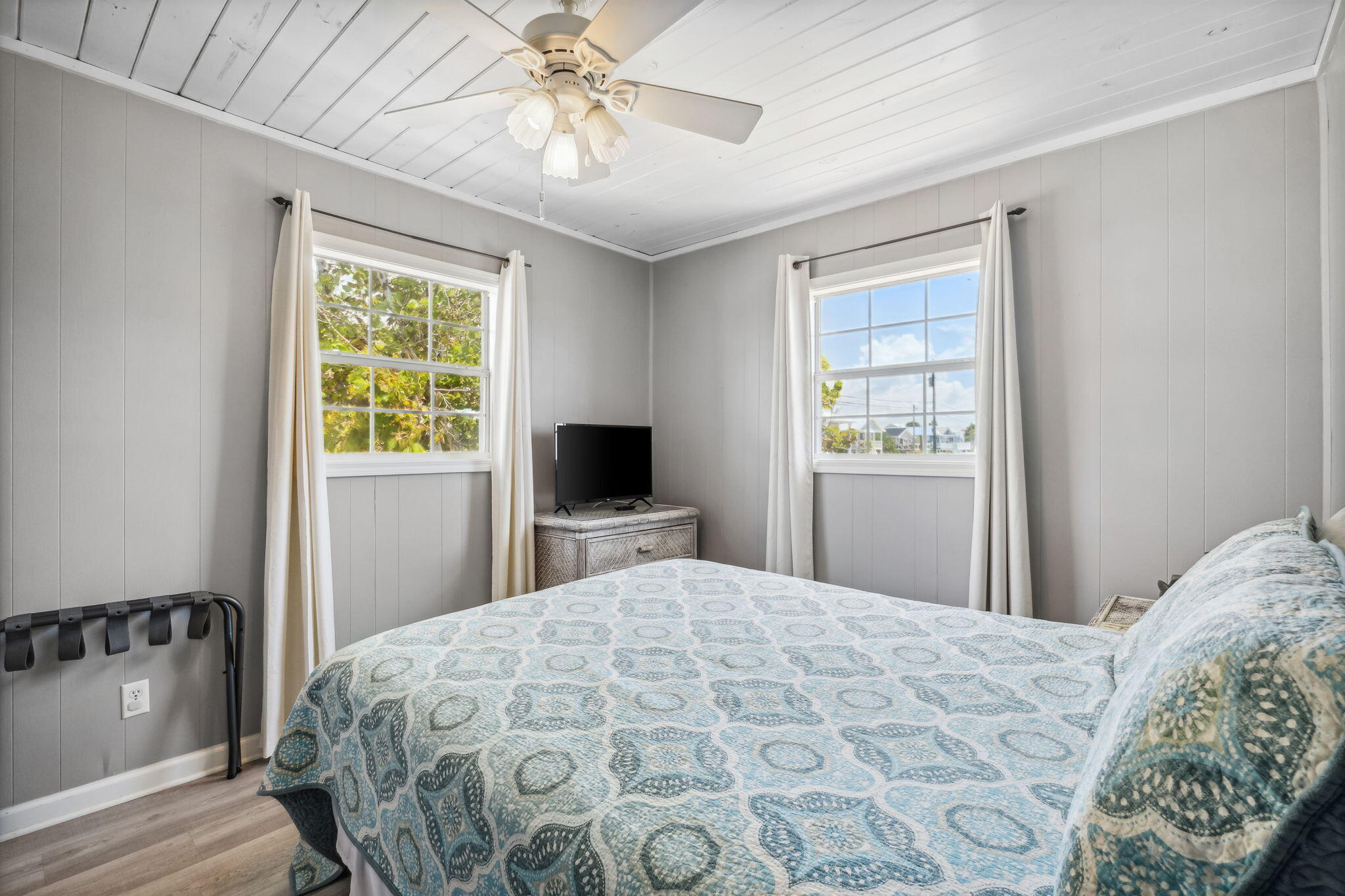 CRESCENT BEACH UNIT 1 - Residential