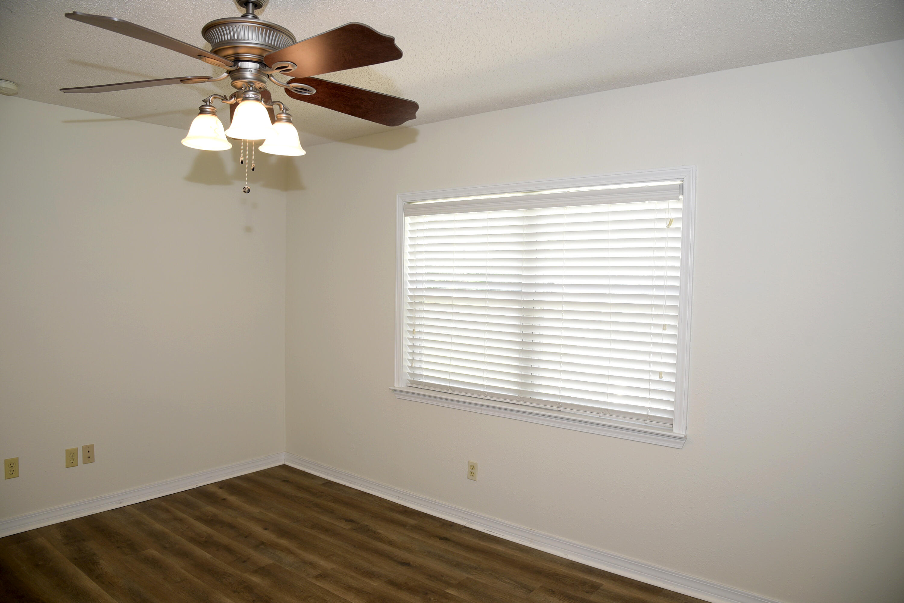 CREEKSIDE 2 - Residential Lease