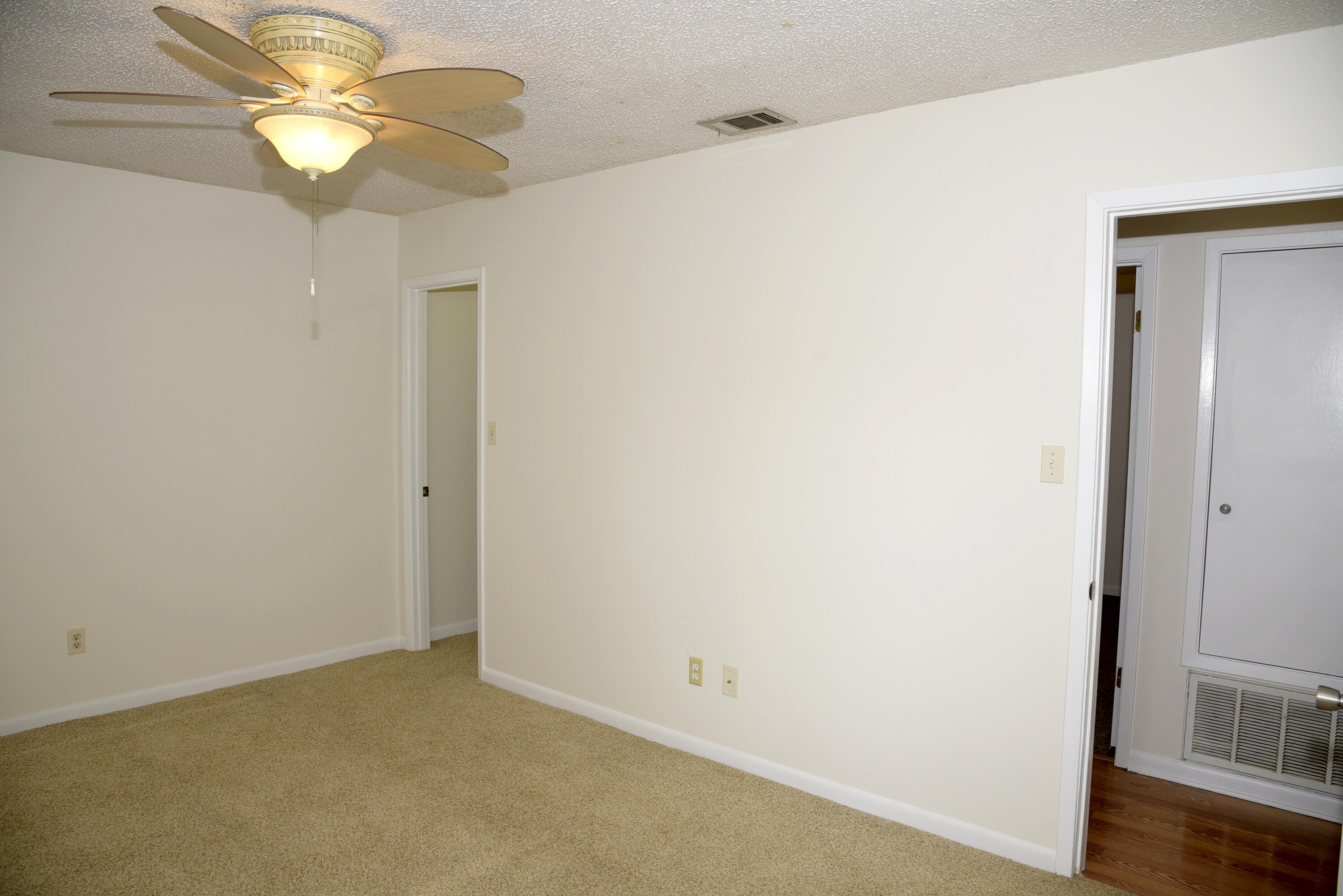 CREEKSIDE 2 - Residential Lease