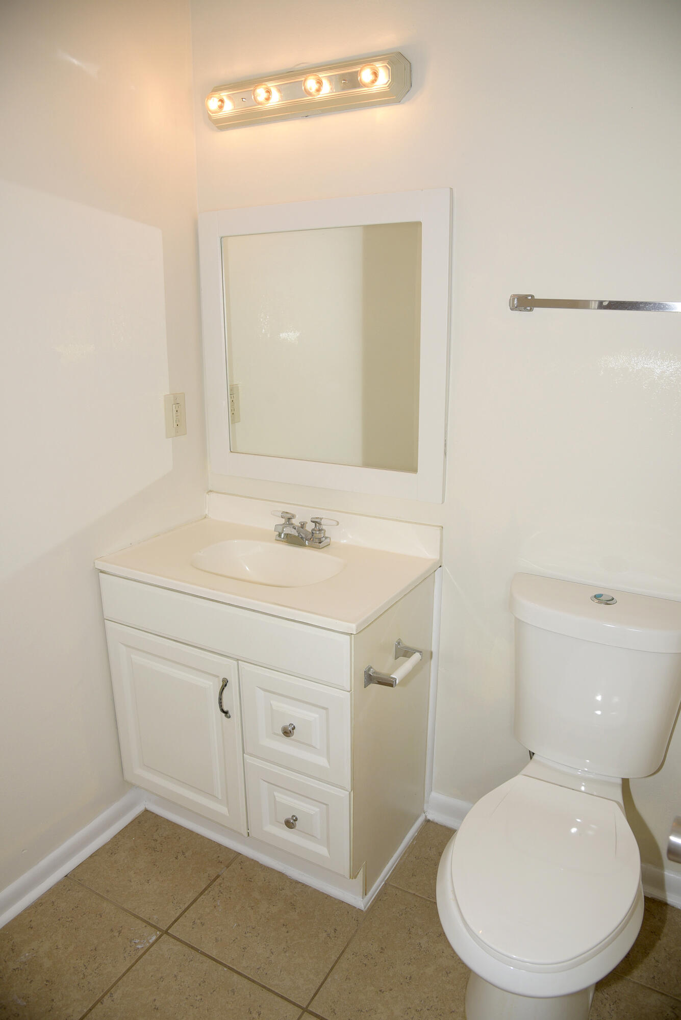 CREEKSIDE 2 - Residential Lease