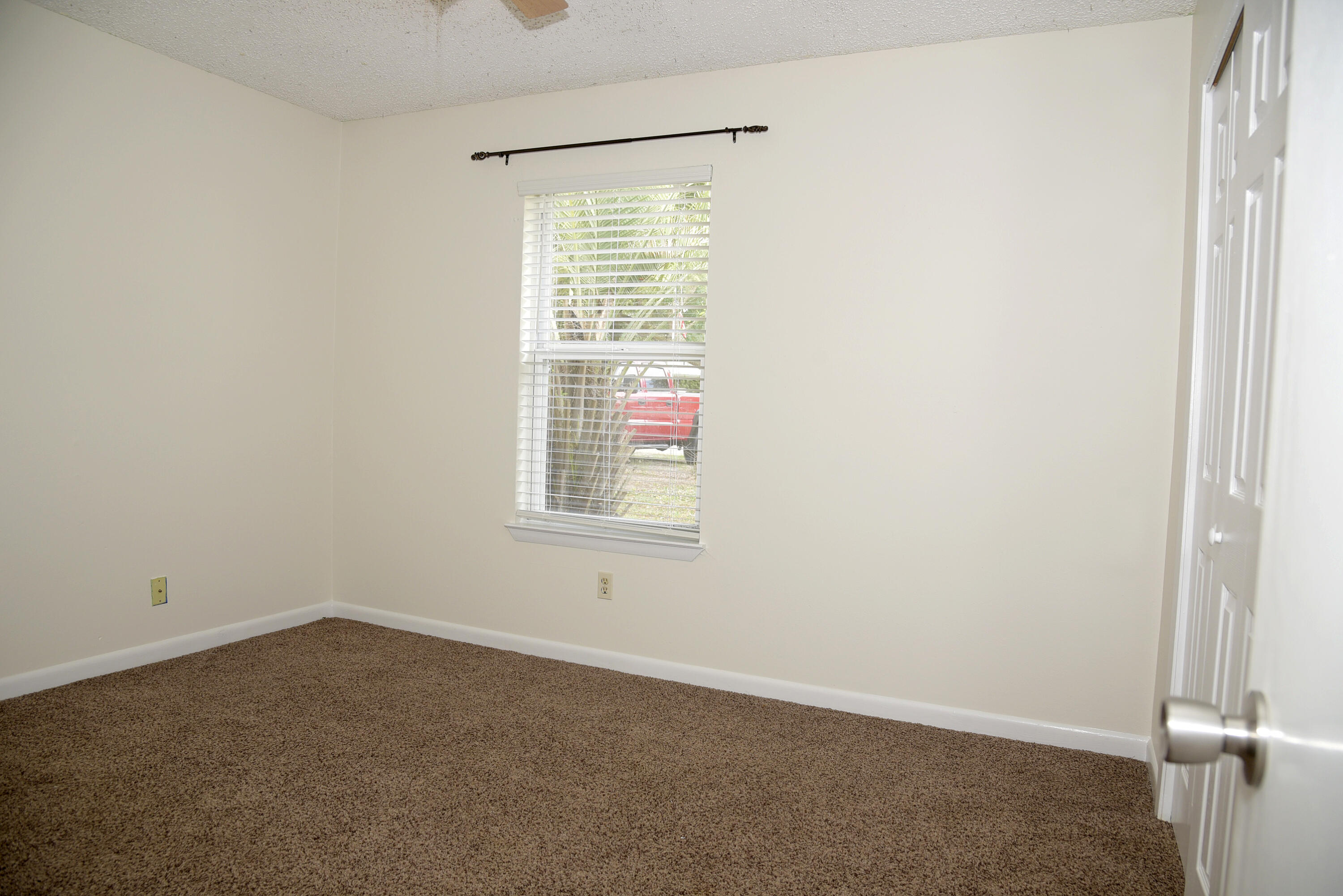 CREEKSIDE 2 - Residential Lease