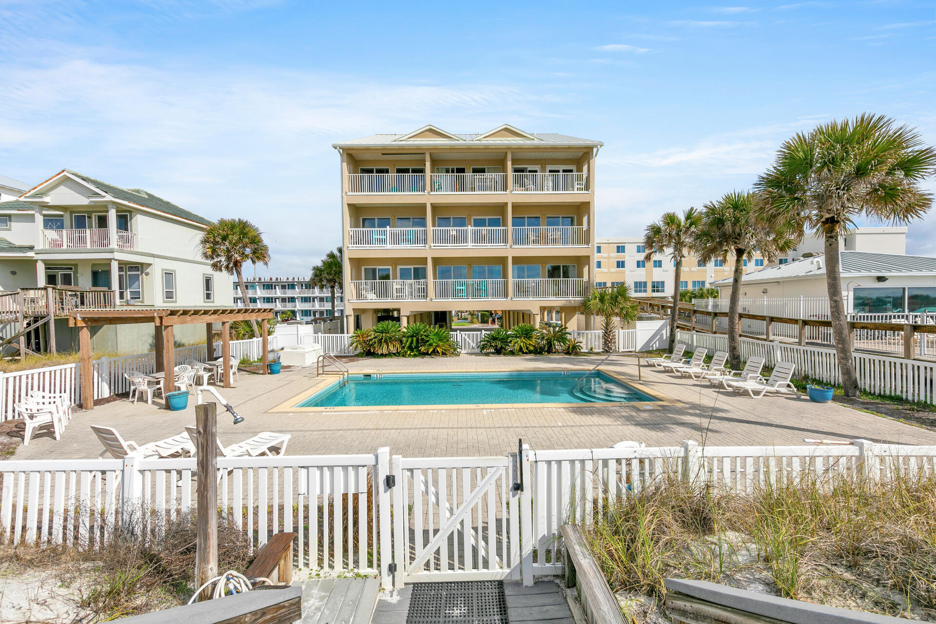 VERANDA CONDO - Residential