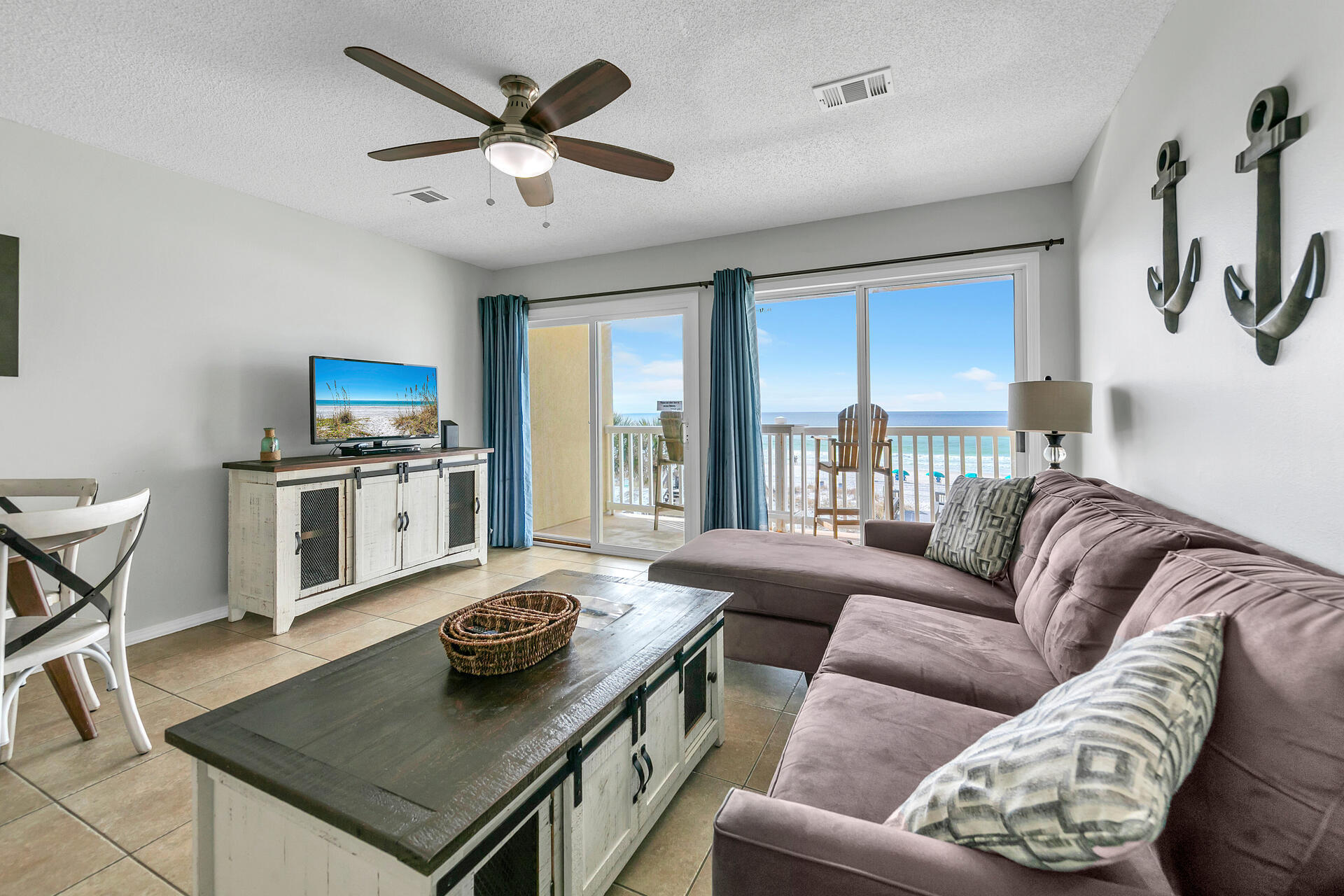 VERANDA CONDO - Residential