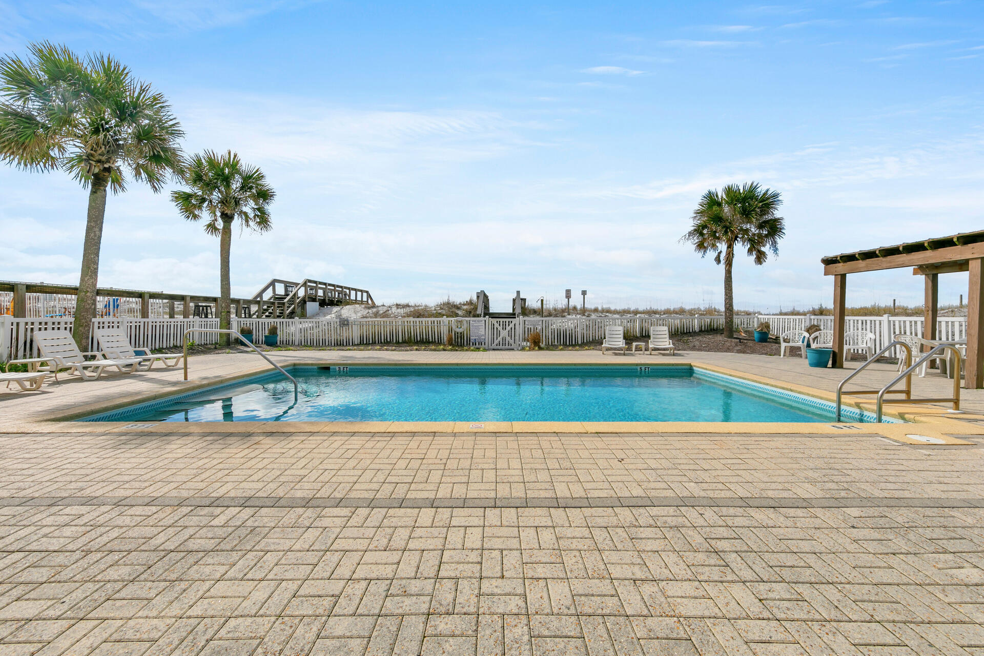 VERANDA CONDO - Residential