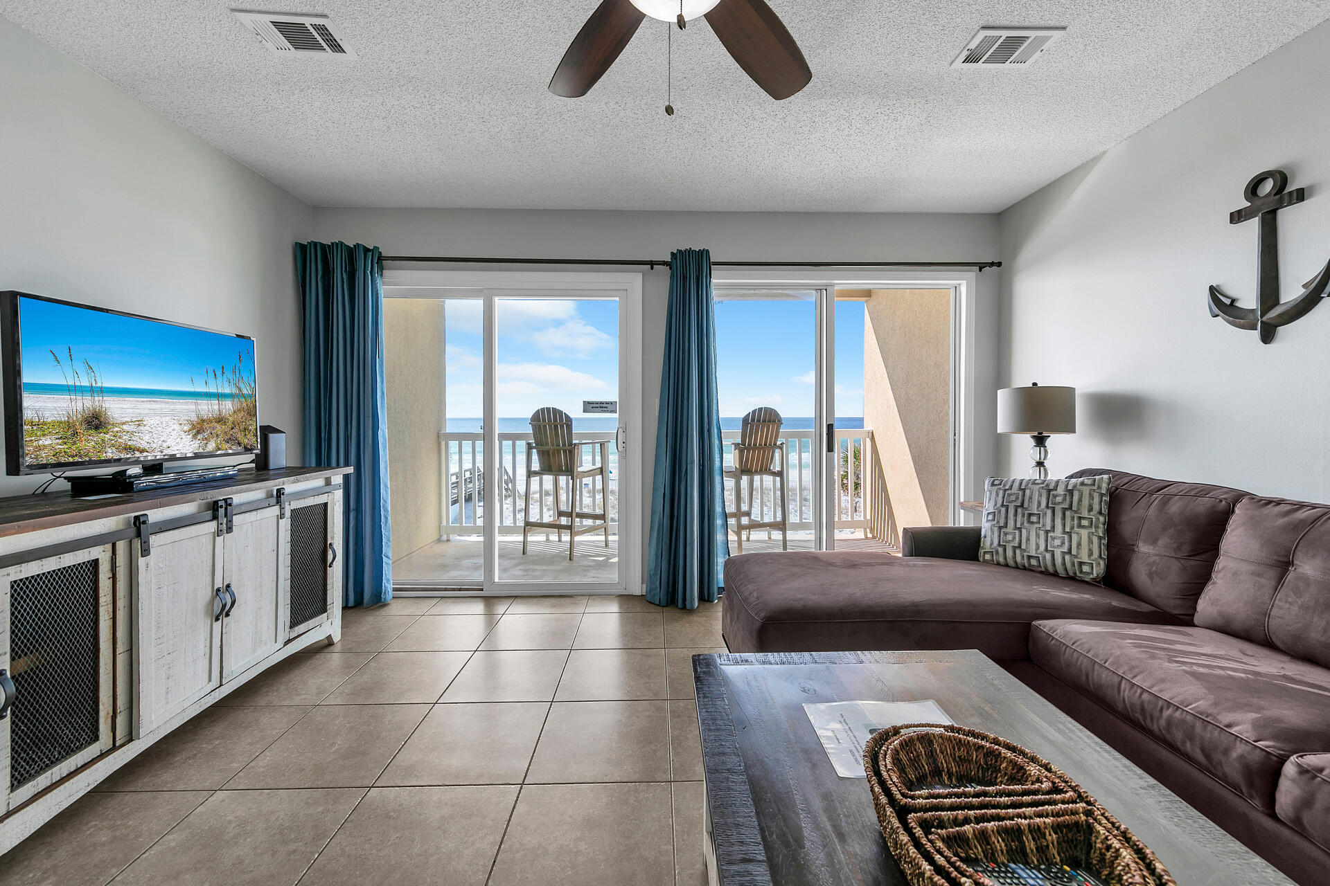 VERANDA CONDO - Residential