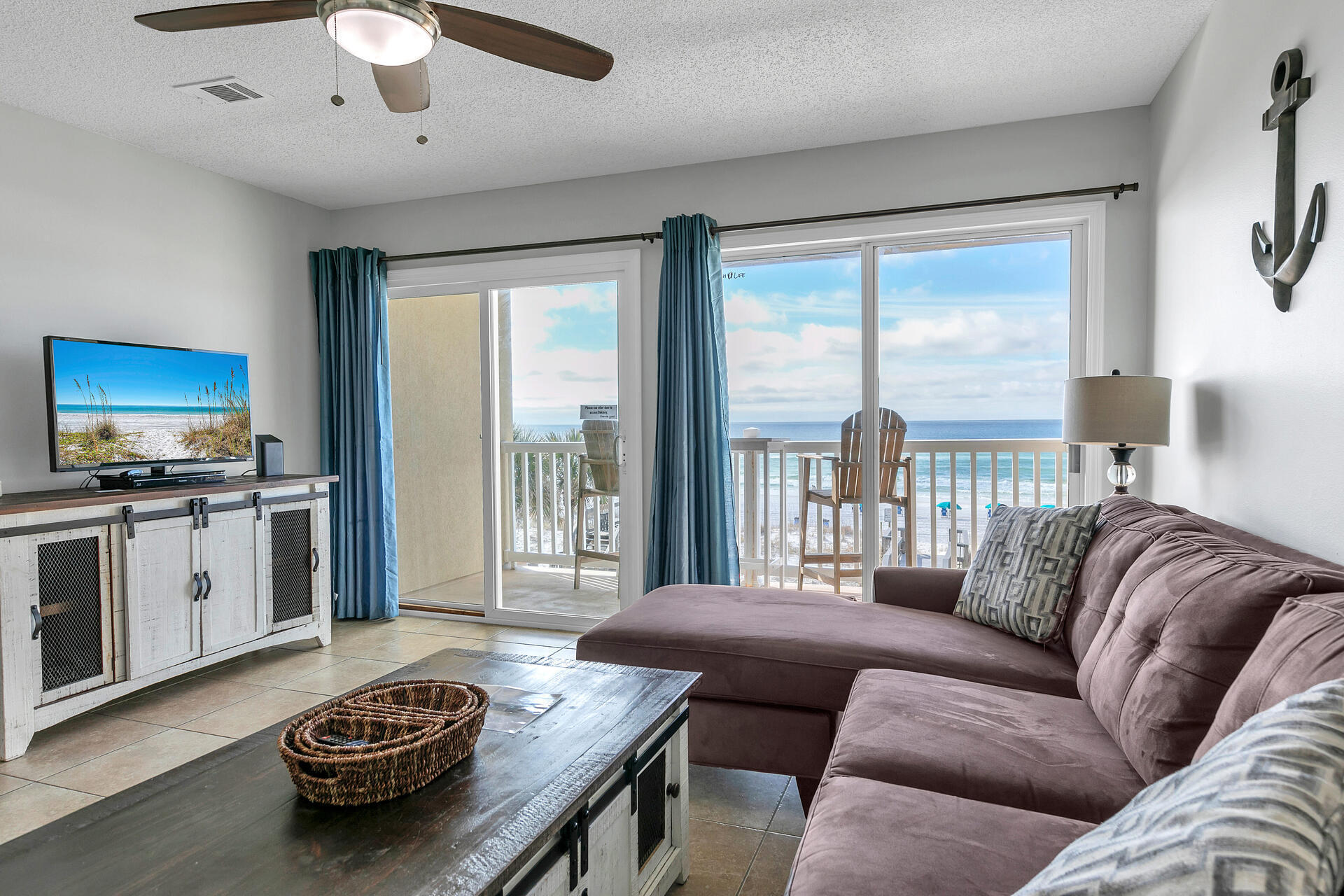 VERANDA CONDO - Residential