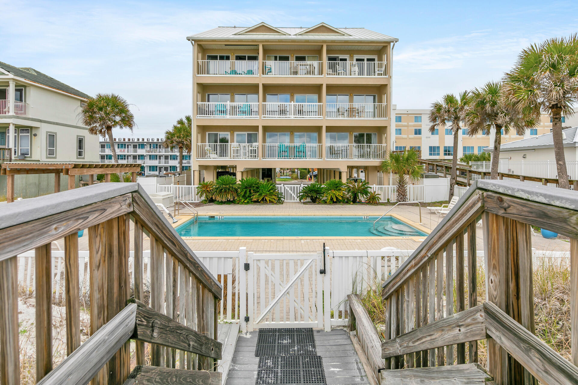 VERANDA CONDO - Residential