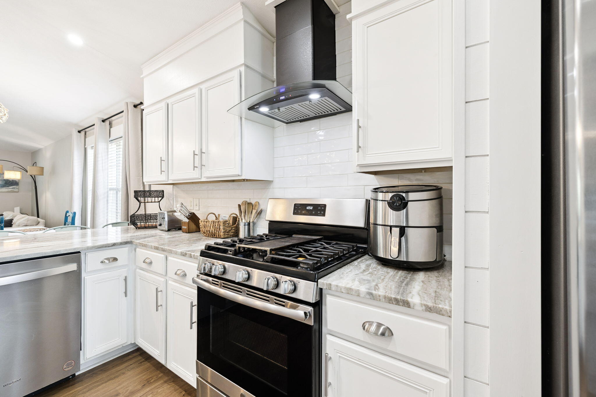 PARADISE RETREAT - Residential