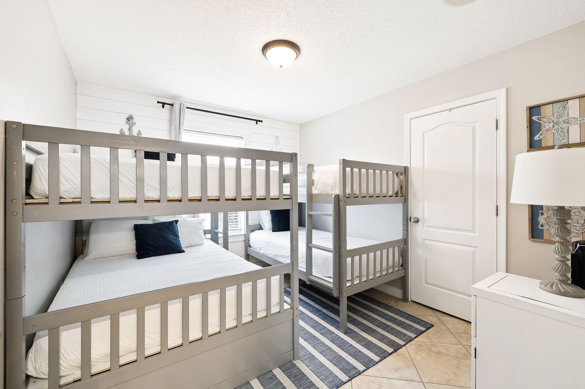 PARADISE RETREAT - Residential