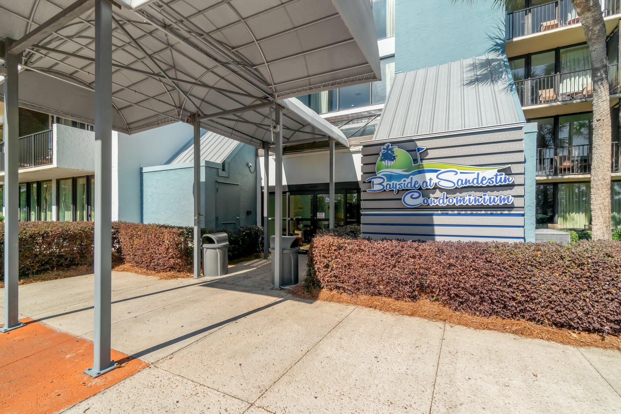 BAYSIDE CONDO SANDESTIN - Residential