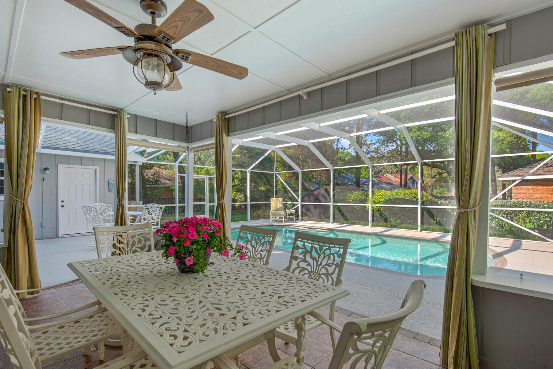 WINDWARD PH 3 - Residential Lease