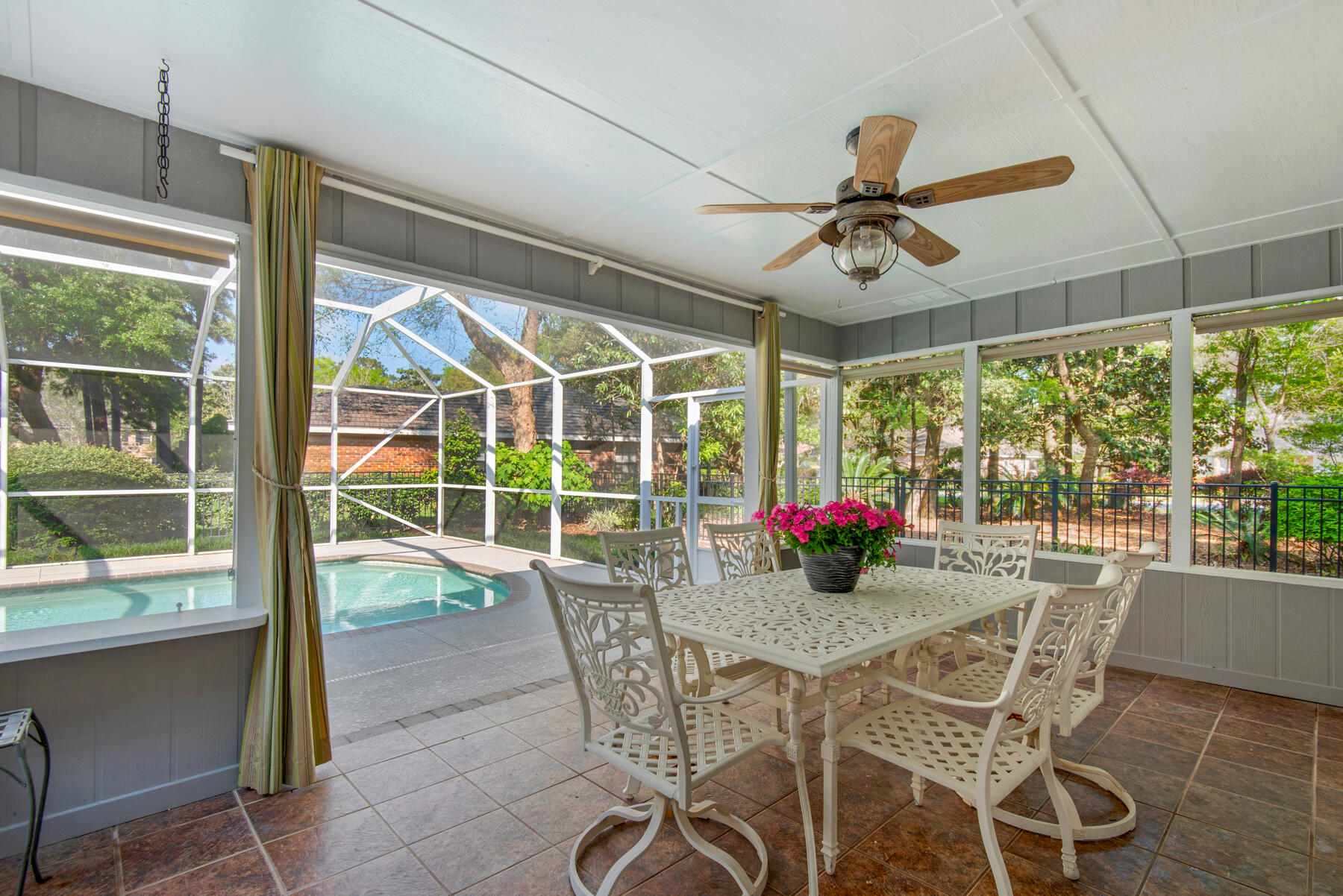 WINDWARD PH 3 - Residential Lease