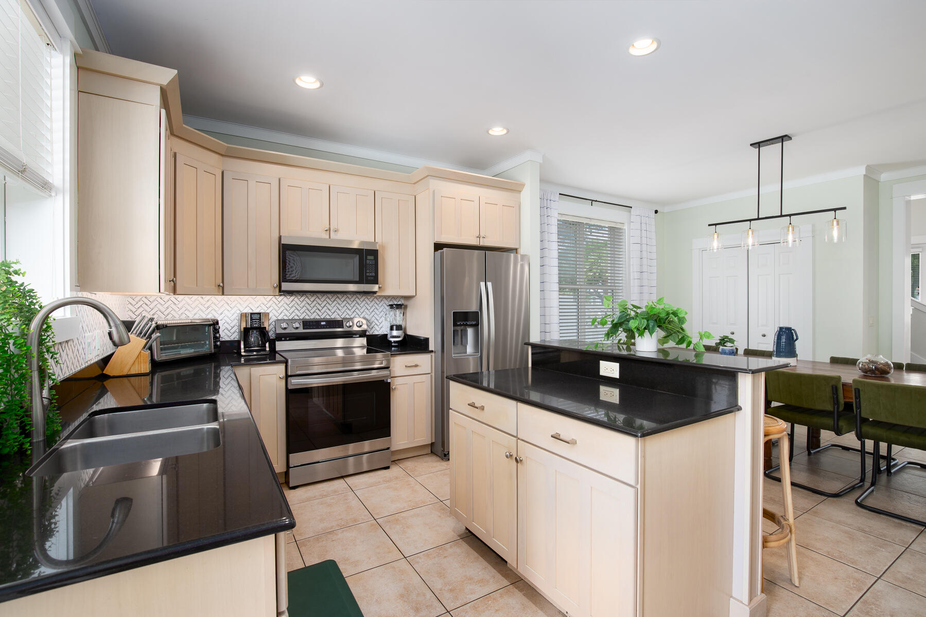 EMERALD WATERS VILLAGE - Residential