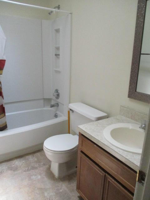 PORT DIXIE - Residential Lease