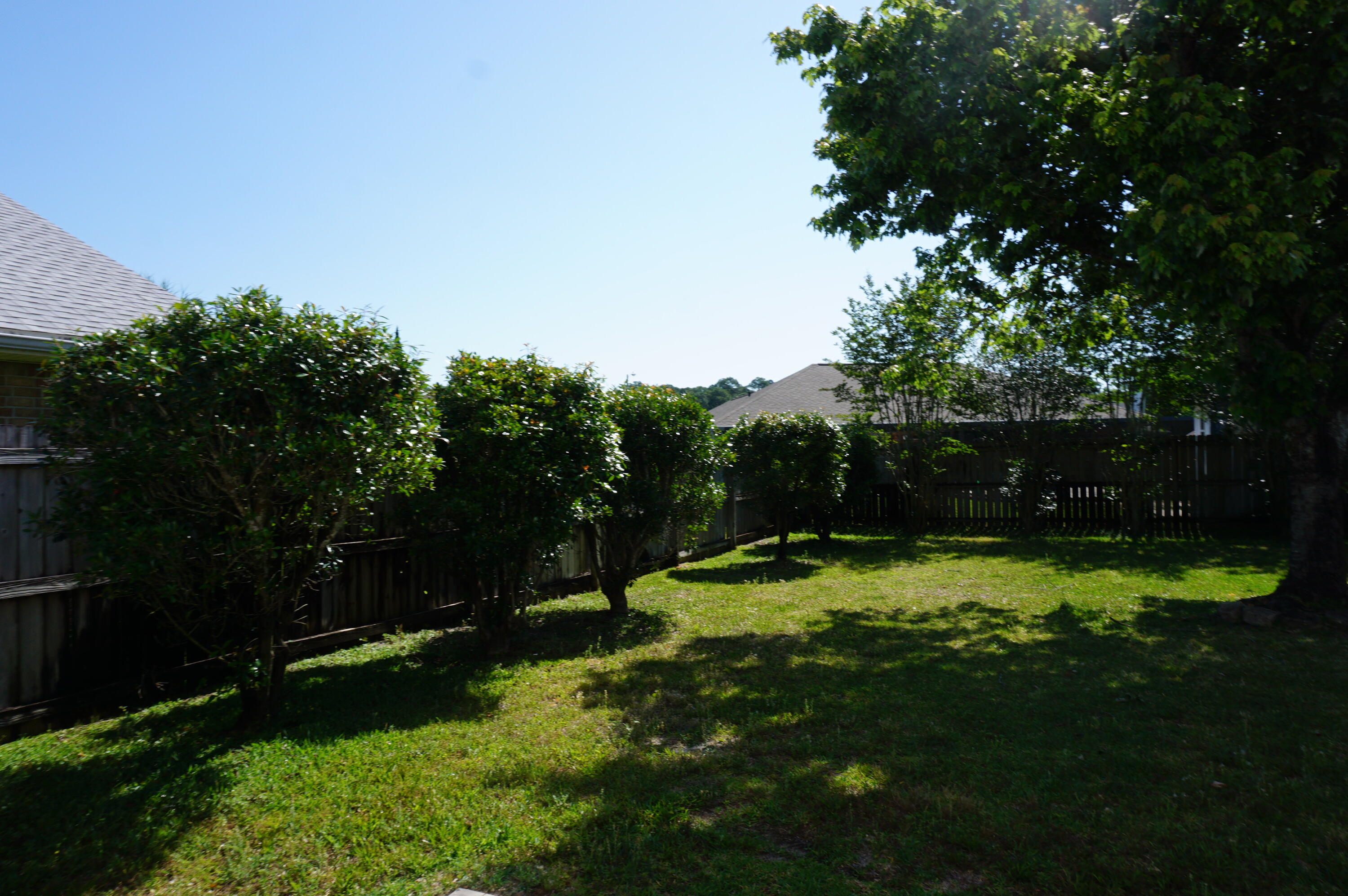EMERALD VILLAGE S/D - Residential Lease