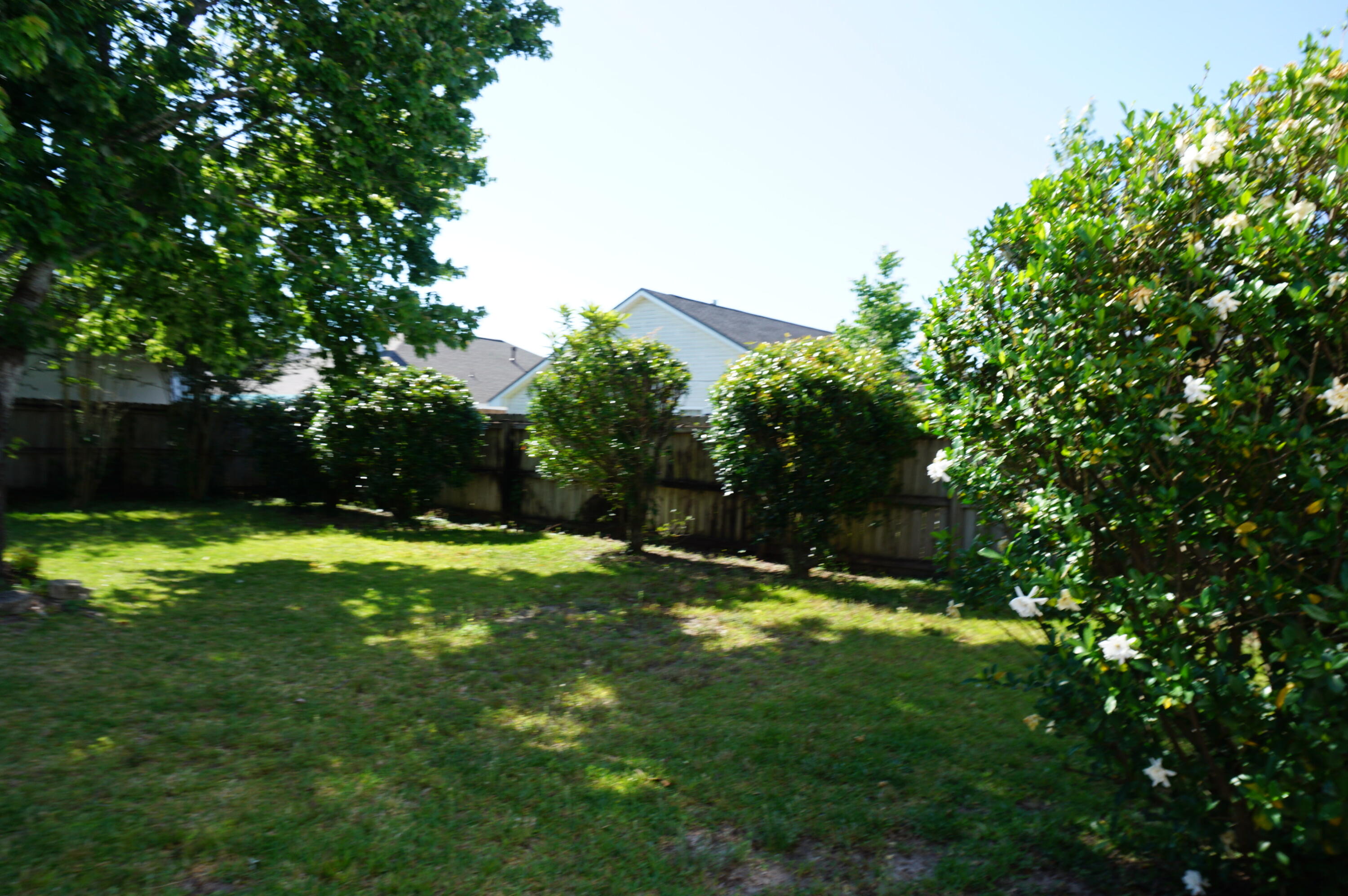 EMERALD VILLAGE S/D - Residential Lease