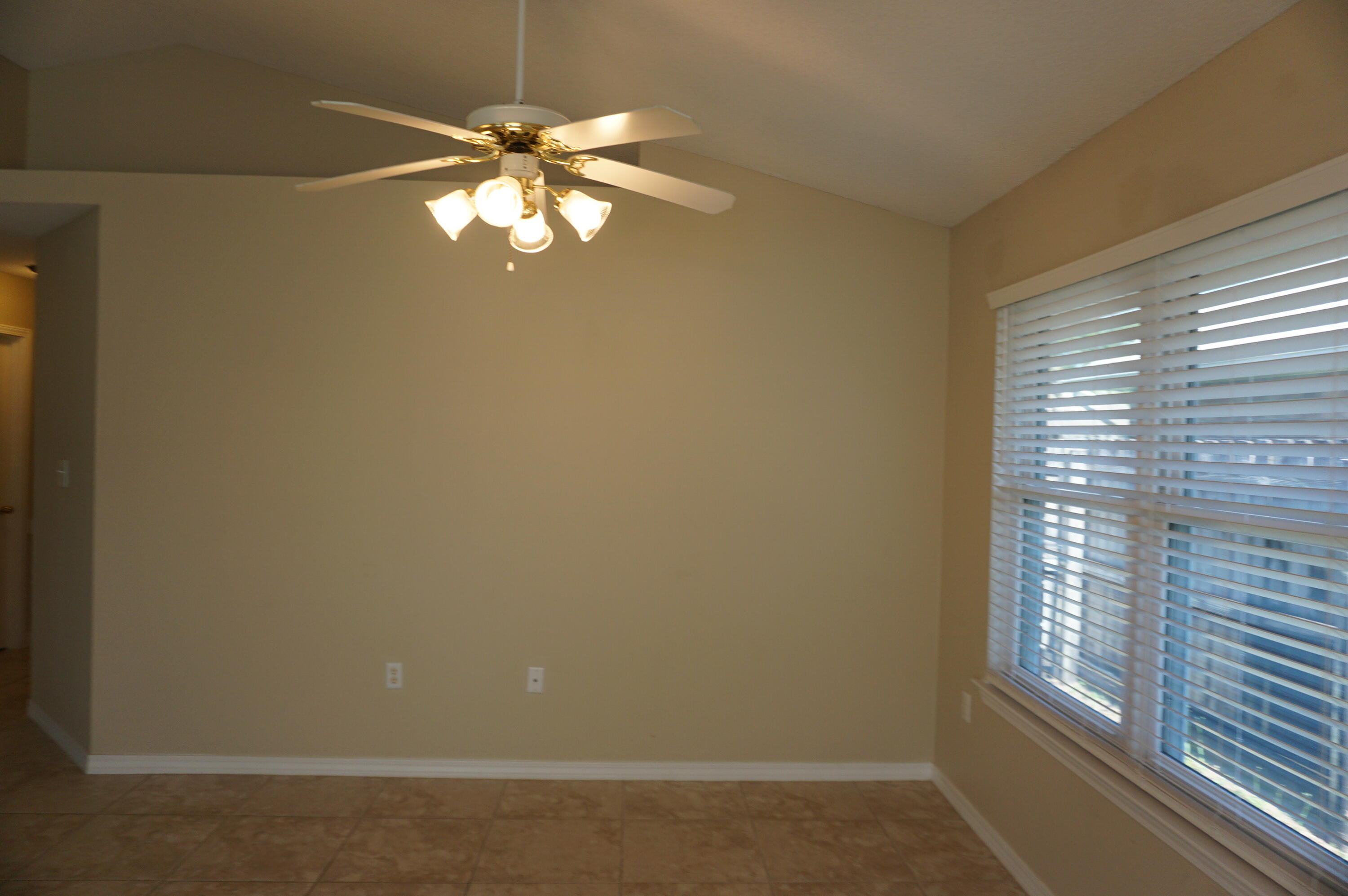 EMERALD VILLAGE S/D - Residential Lease