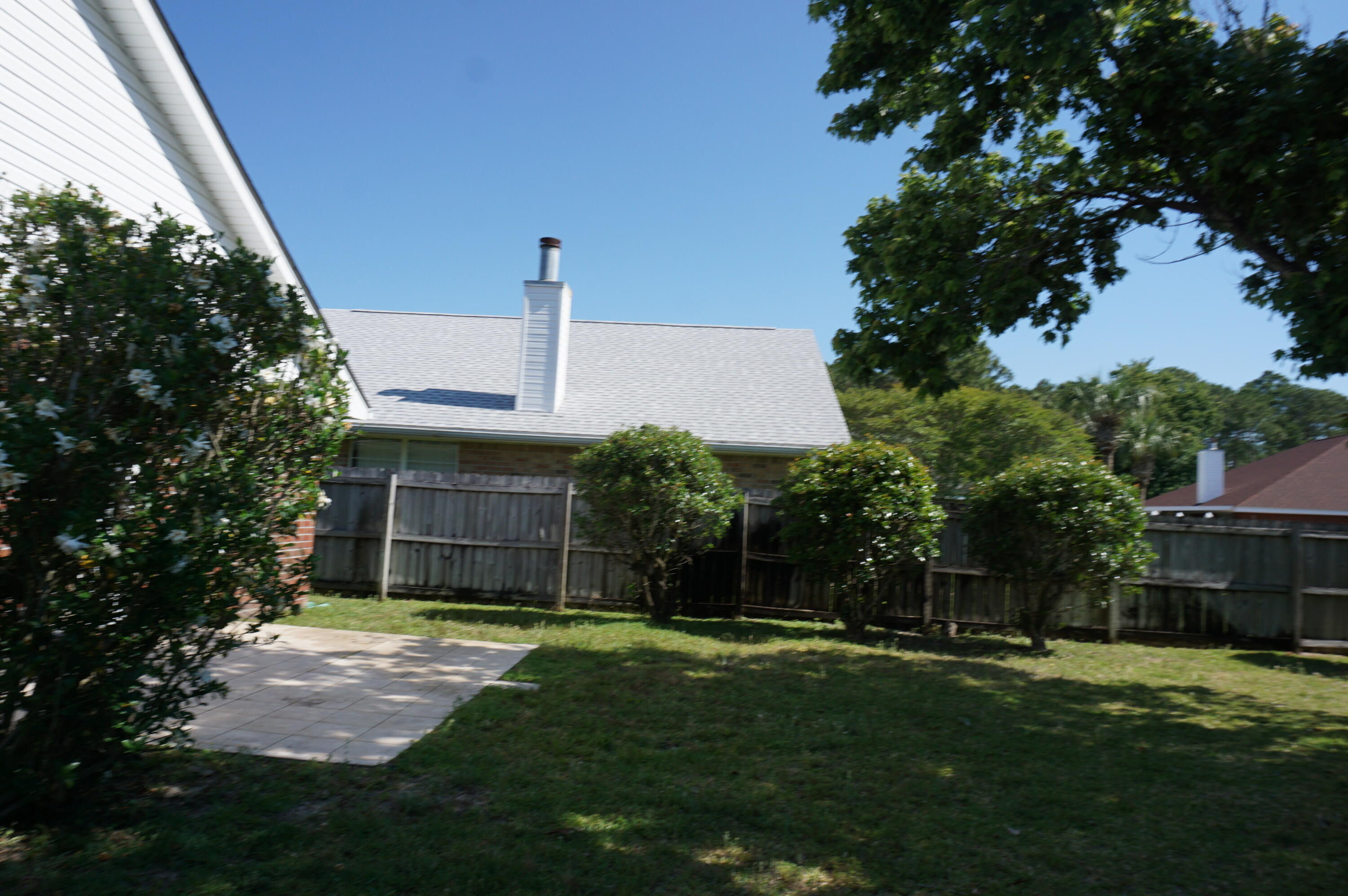 EMERALD VILLAGE S/D - Residential Lease