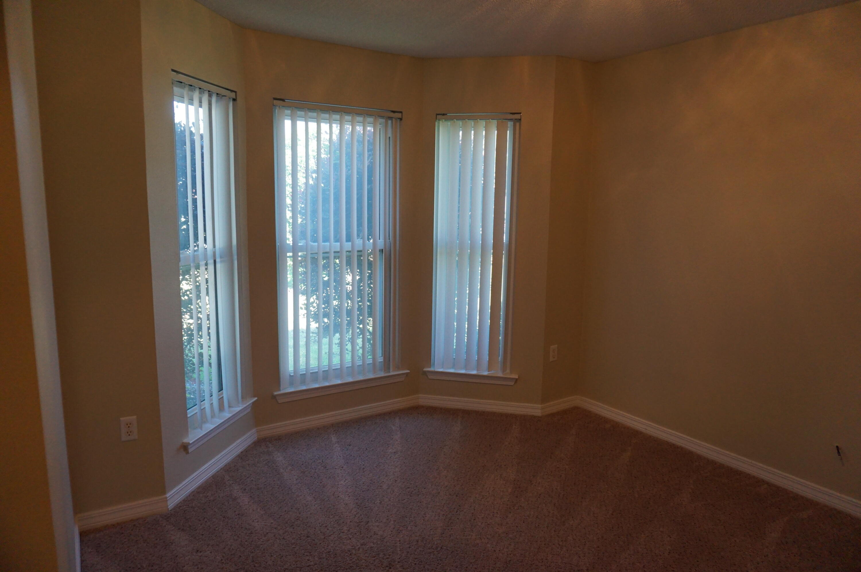 EMERALD VILLAGE S/D - Residential Lease