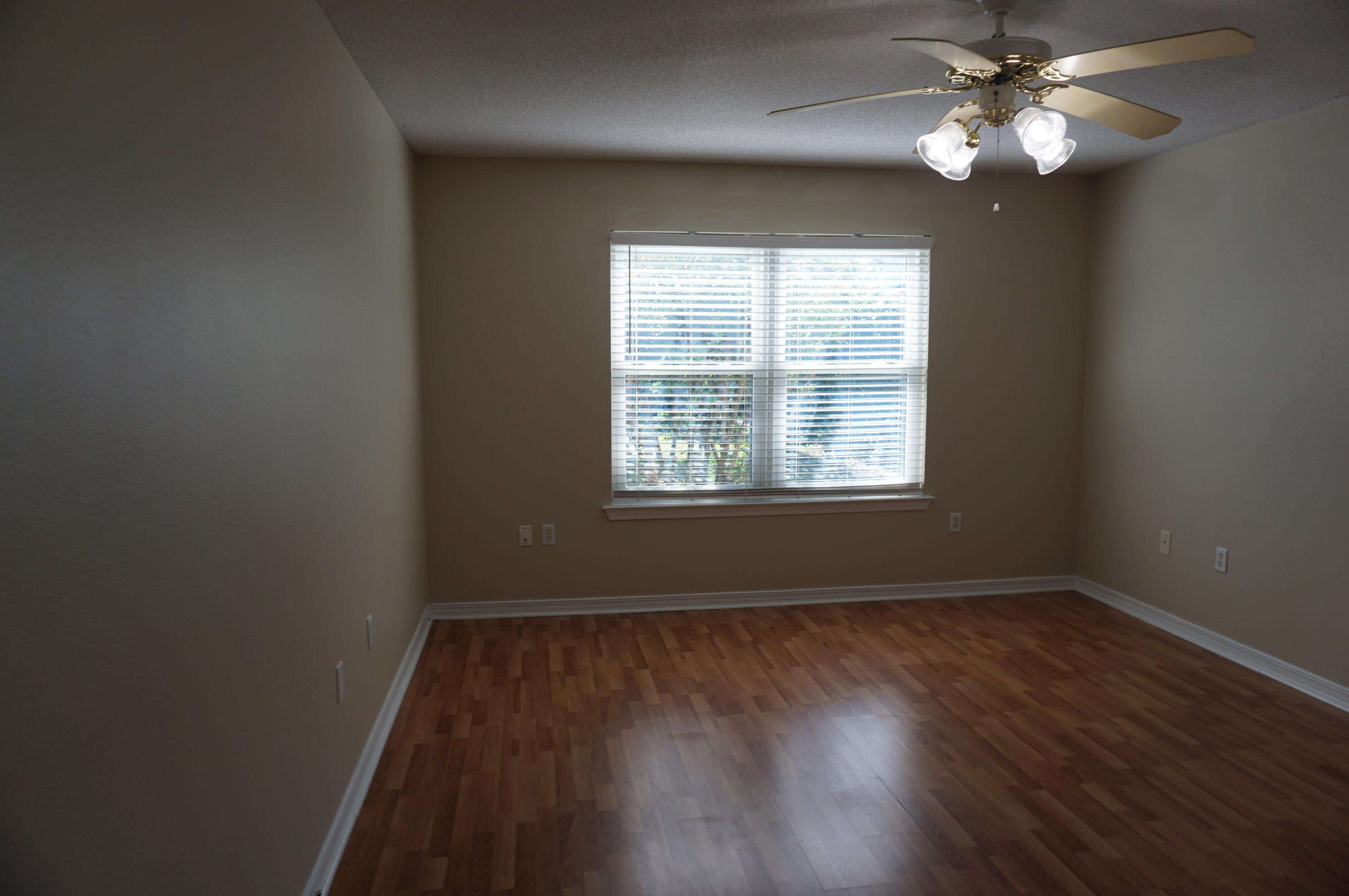 EMERALD VILLAGE S/D - Residential Lease