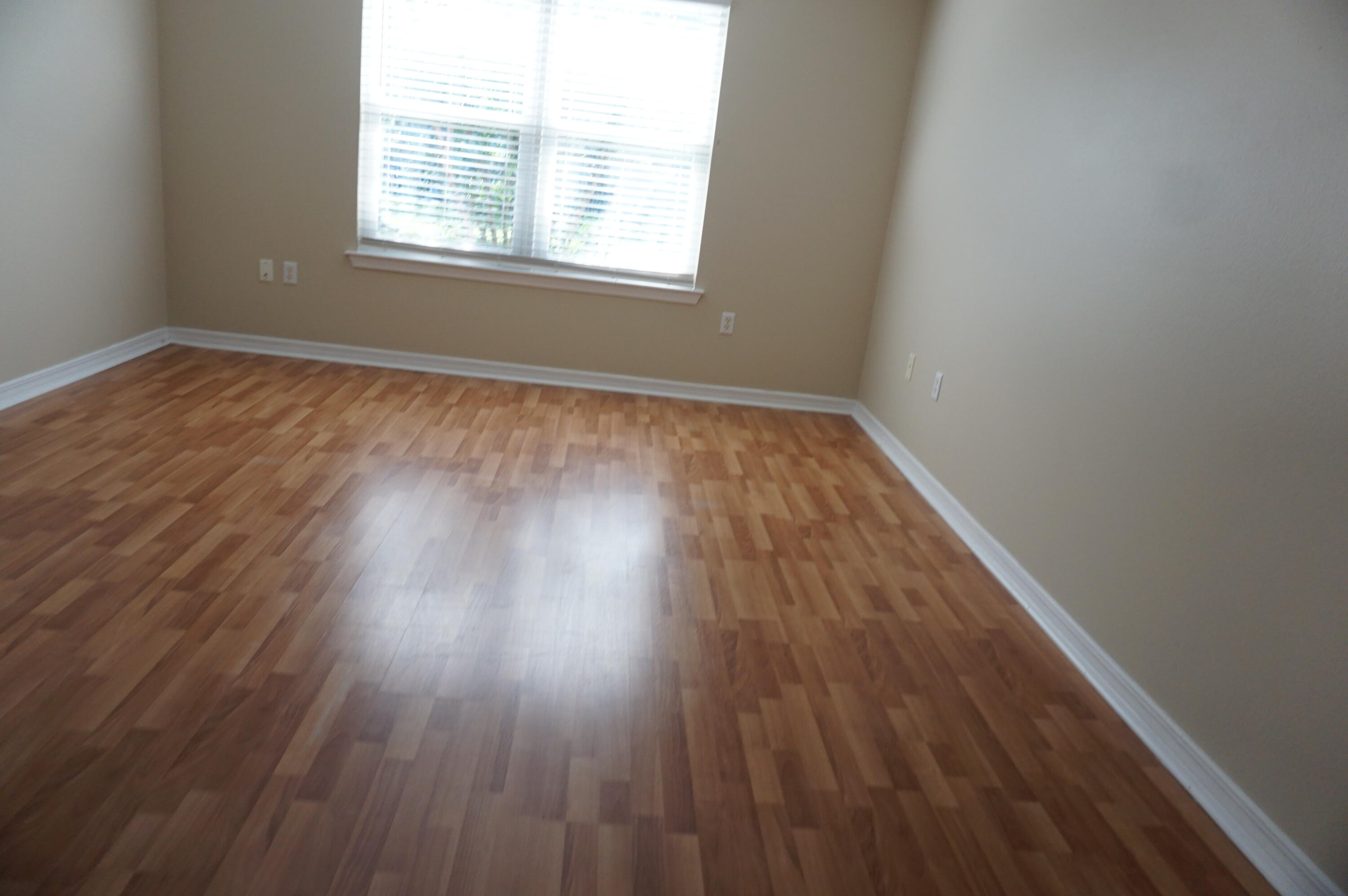 EMERALD VILLAGE S/D - Residential Lease