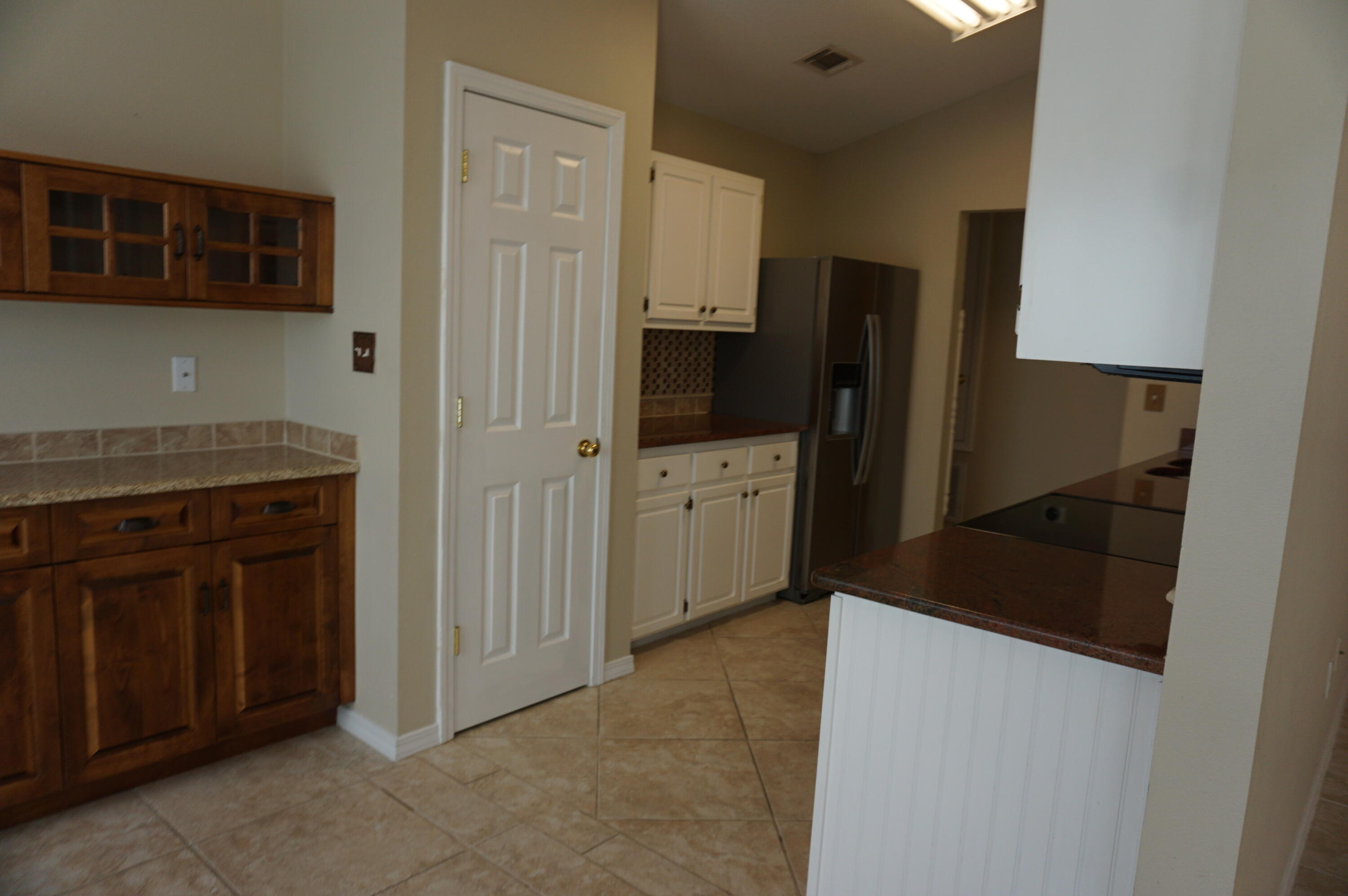 EMERALD VILLAGE S/D - Residential Lease