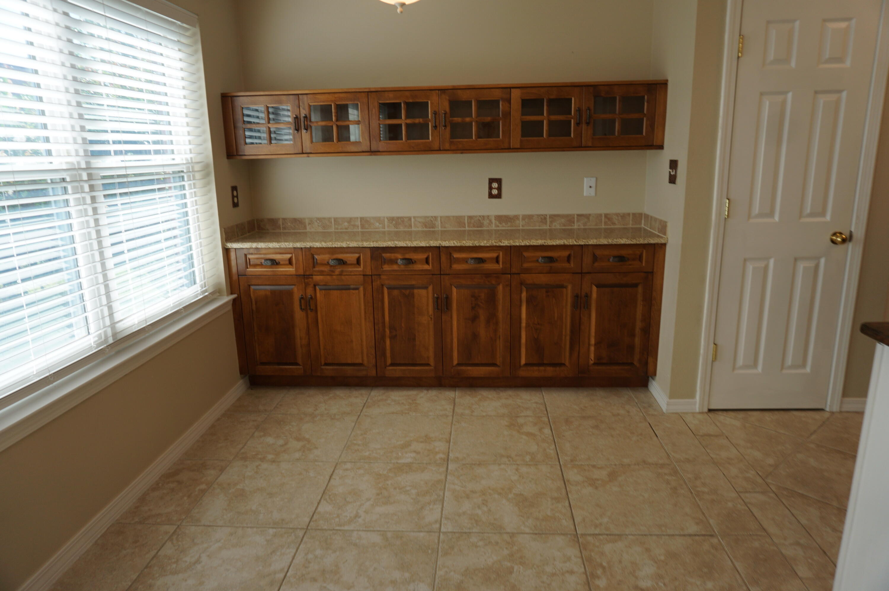 EMERALD VILLAGE S/D - Residential Lease