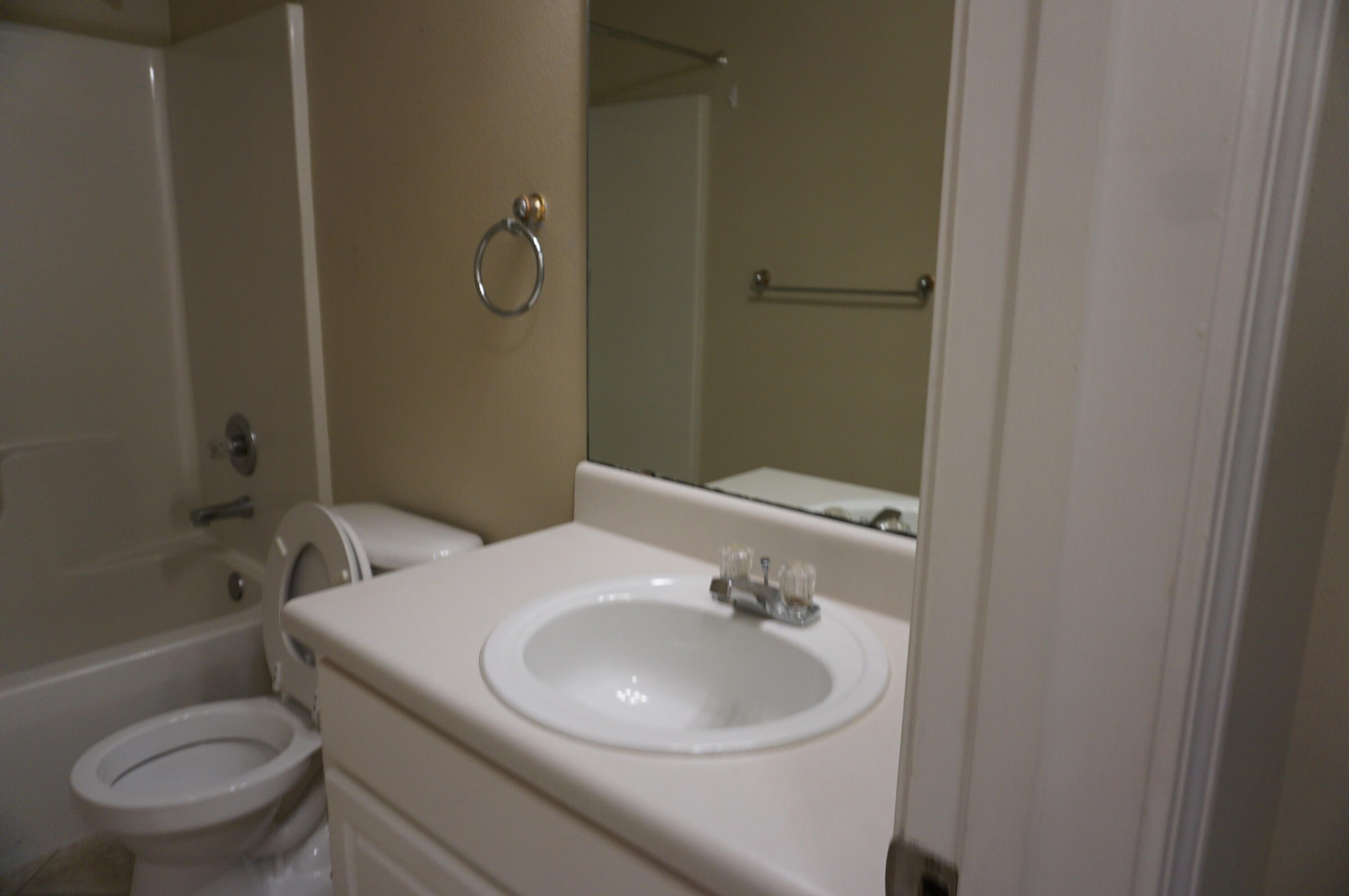 EMERALD VILLAGE S/D - Residential Lease