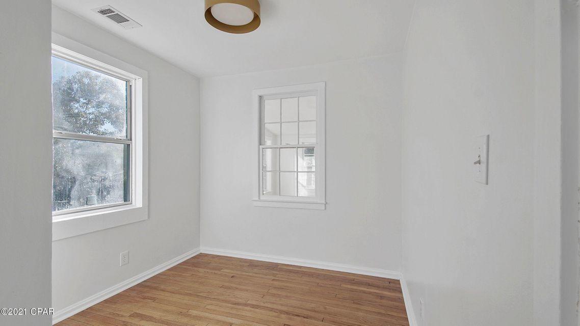 LAKESIDE PLAT - Residential