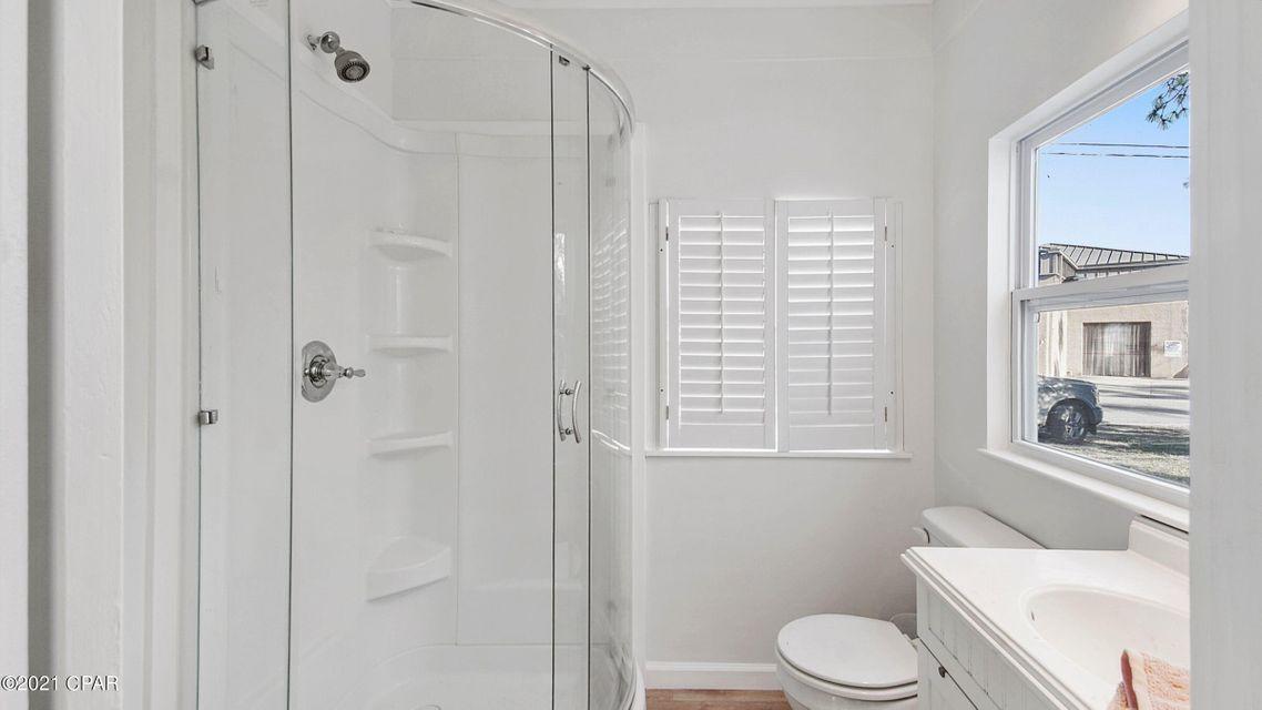 LAKESIDE PLAT - Residential