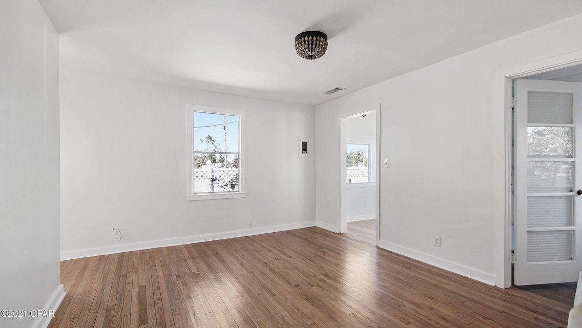 LAKESIDE PLAT - Residential