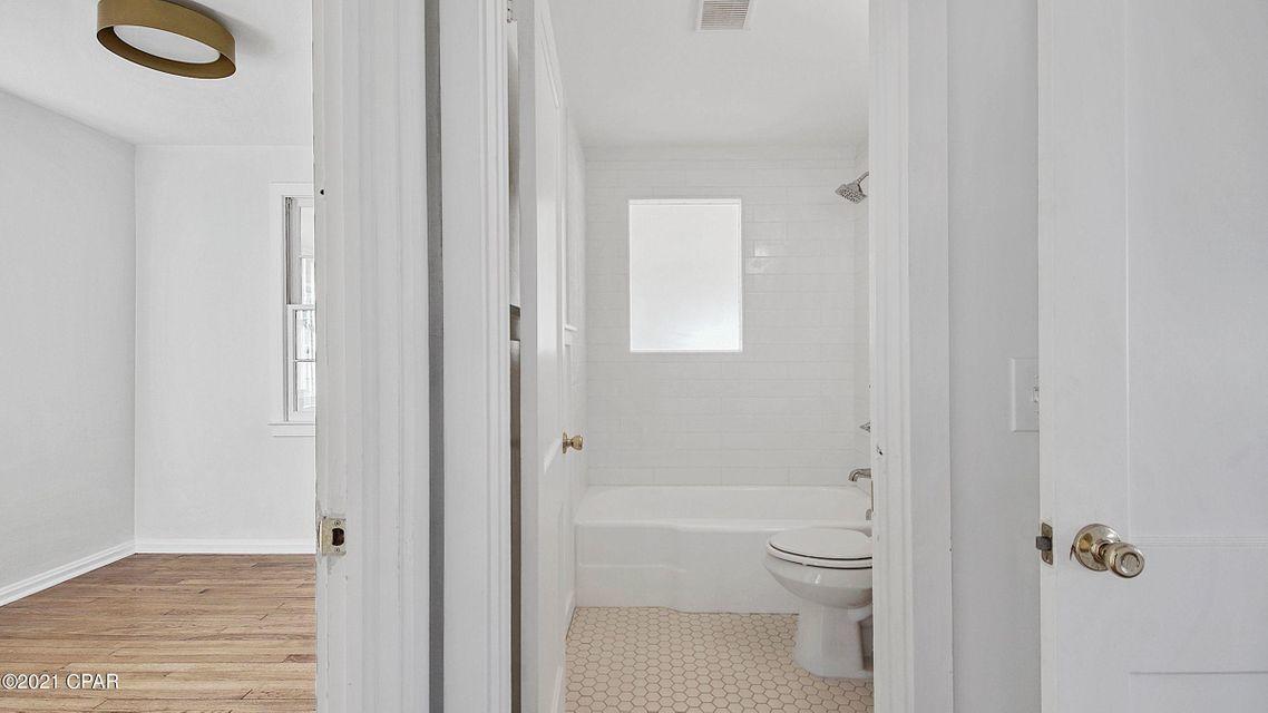 LAKESIDE PLAT - Residential