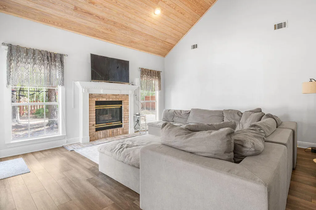 Niceville, Florida 32578, United States, 4 Bedrooms Bedrooms, ,3 BathroomsBathrooms,Residential,Active,97071