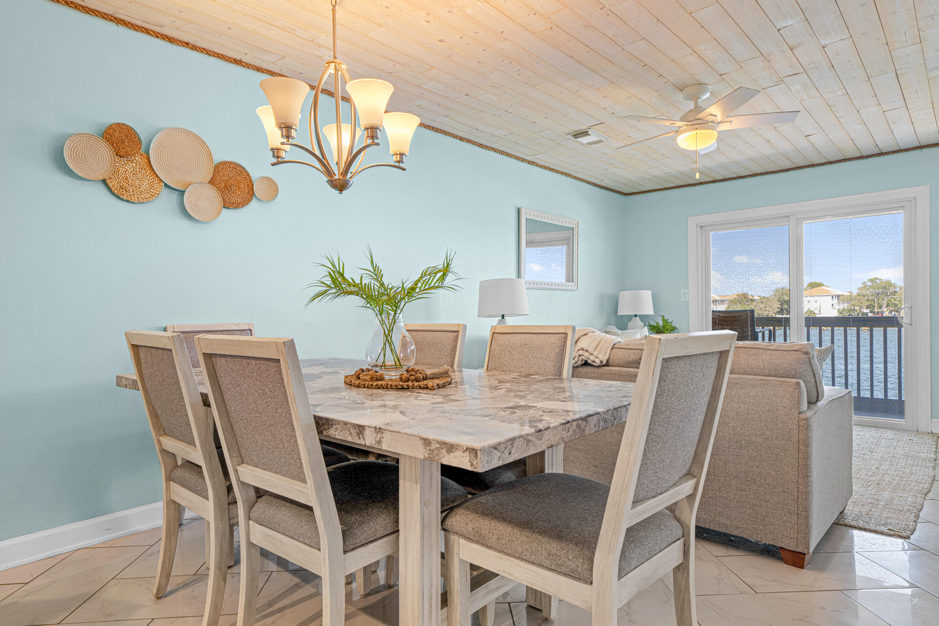 COMMODORES LANDING - Residential